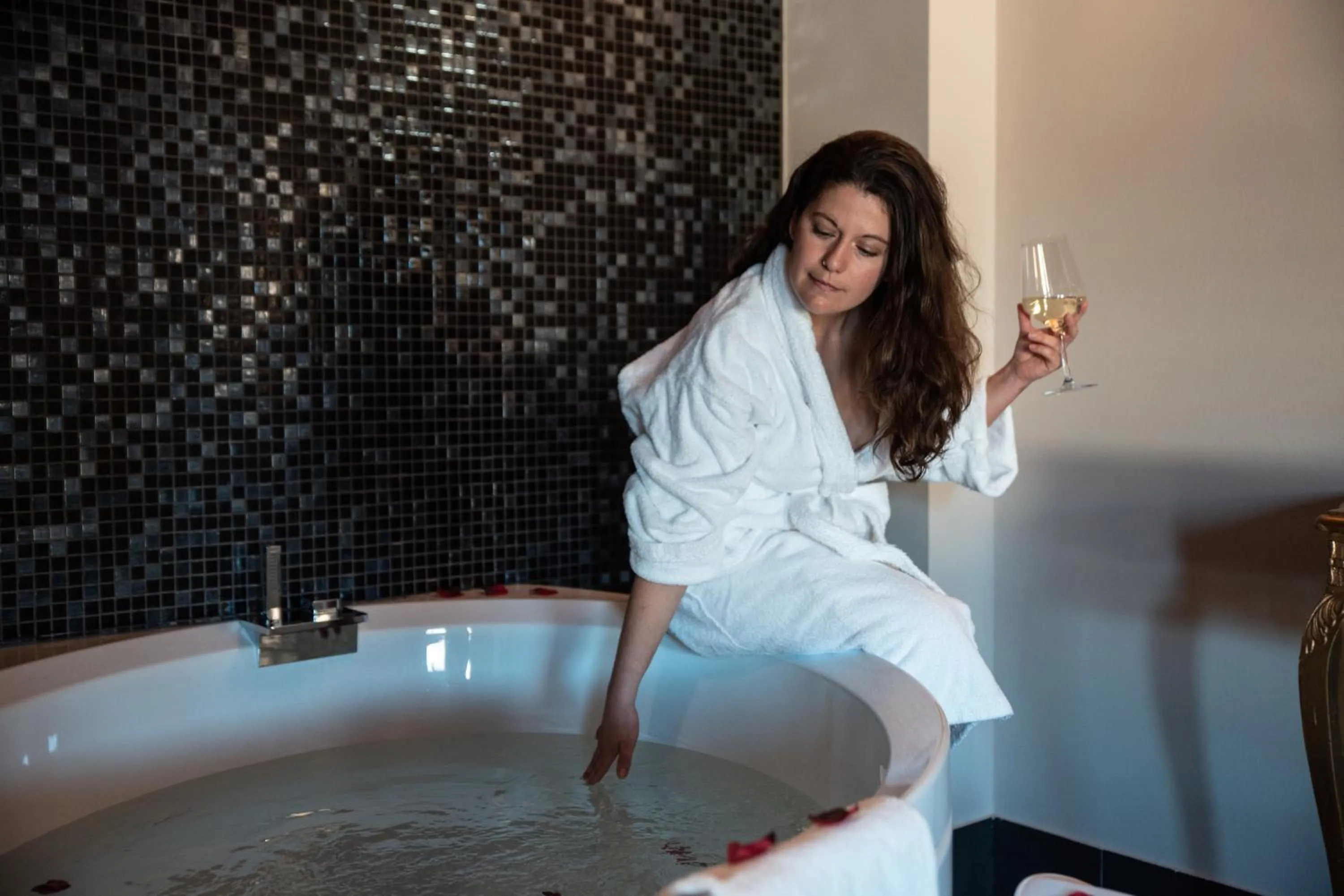 Hot Tub in Hotel Residence Montelago