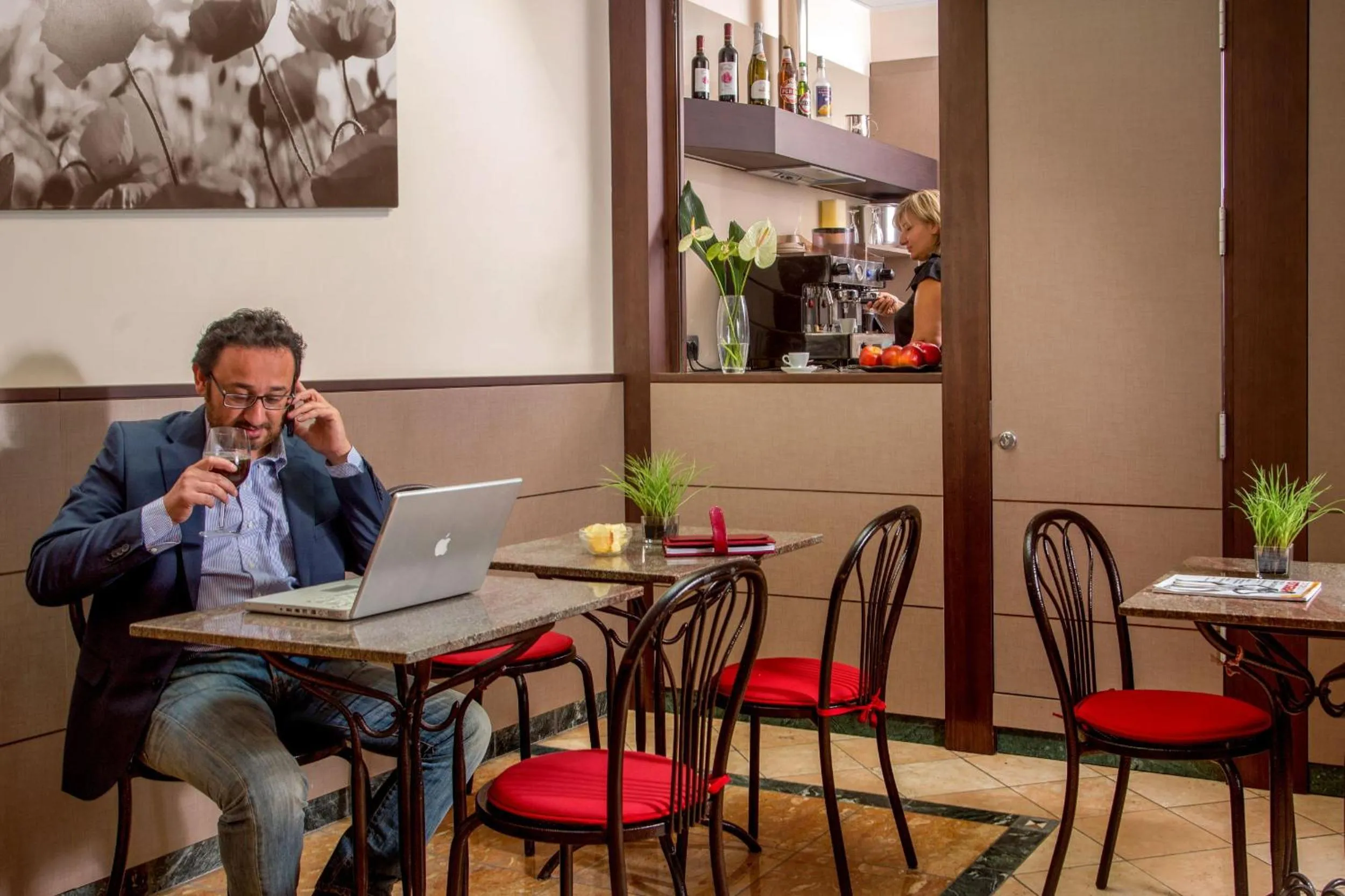 Restaurant/places to eat in Hotel Dei Mille