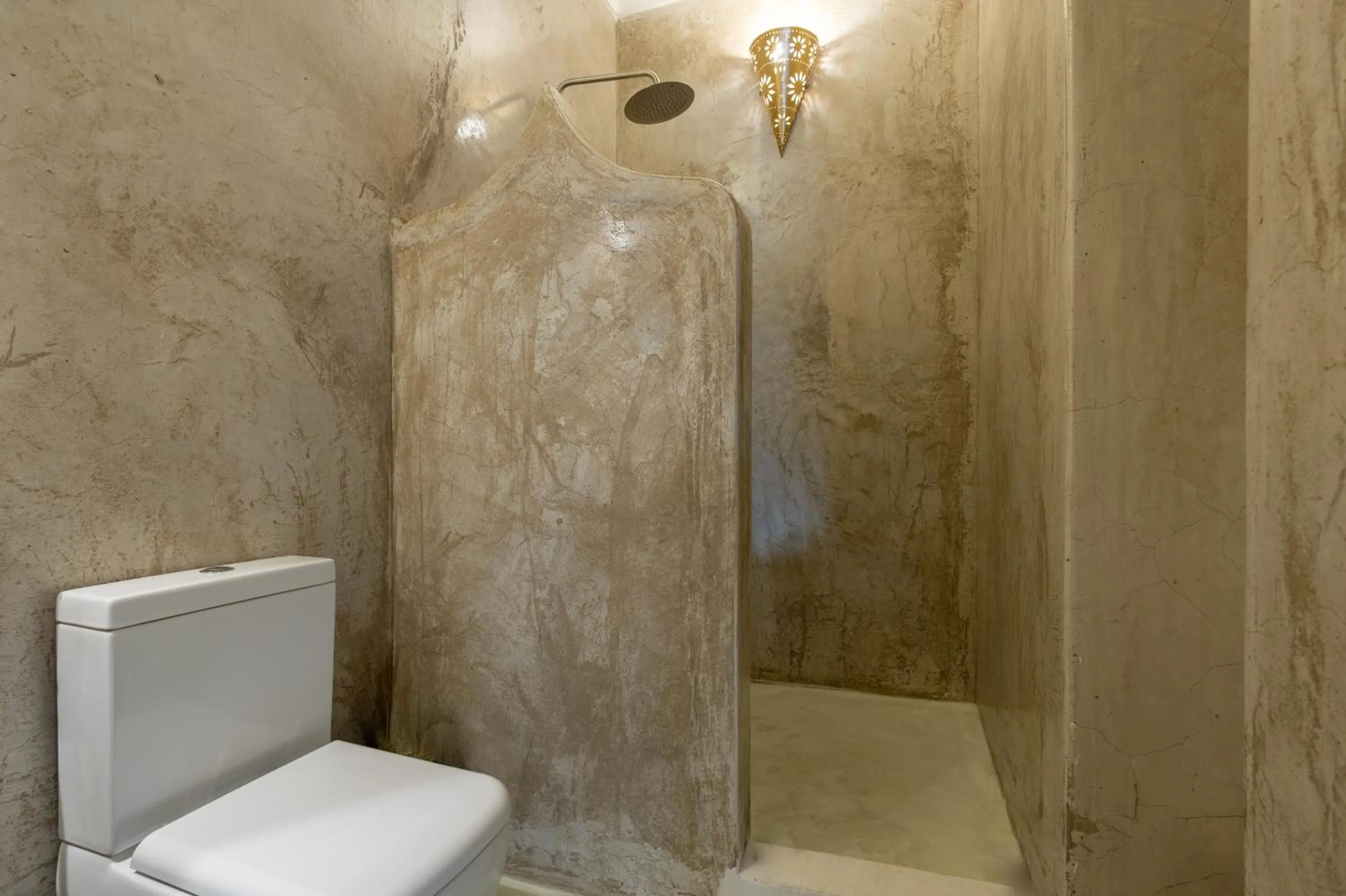 Shower in Sharazad Wonders Boutique