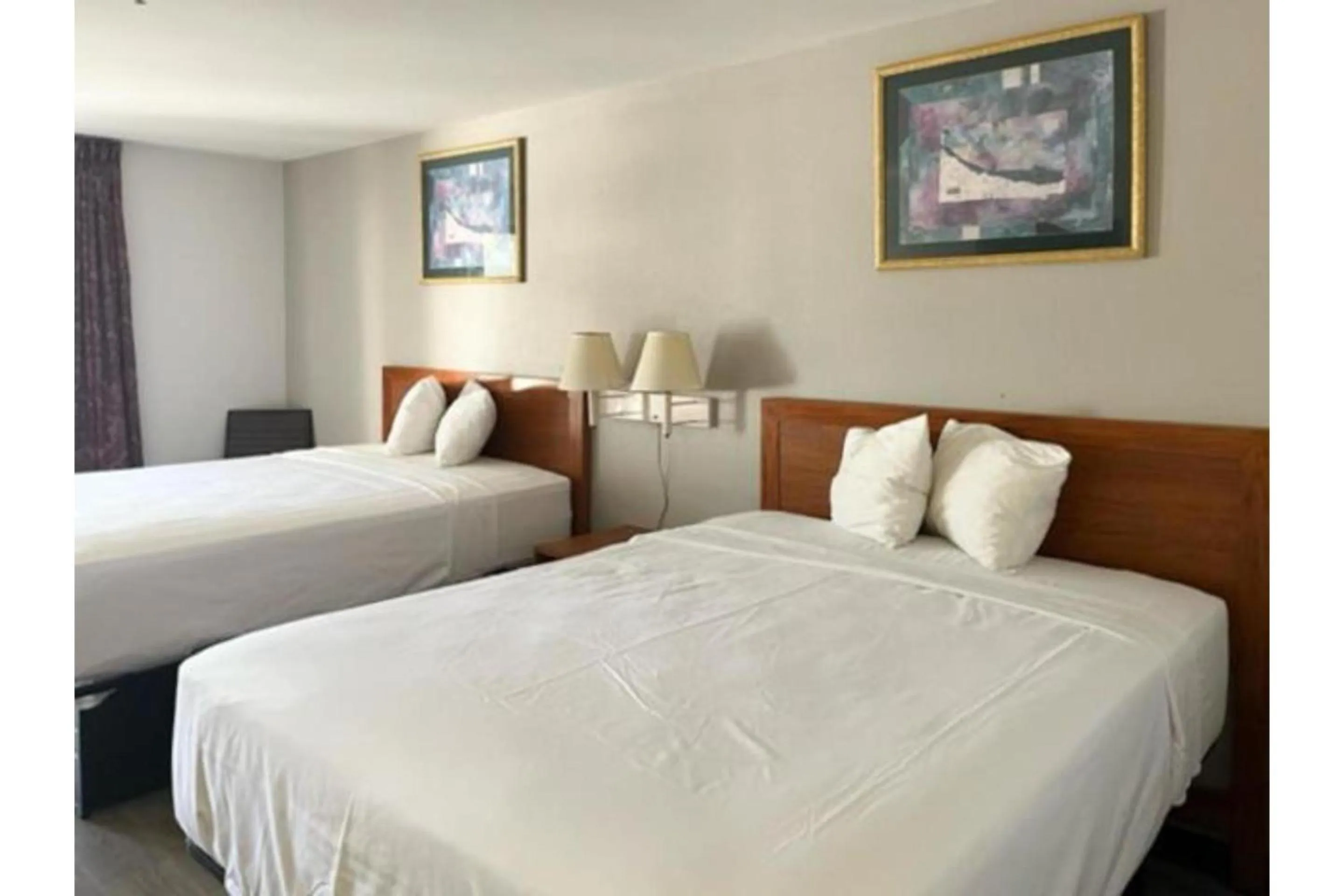 Bedroom, Bed in Motel 6 Laurel, MS