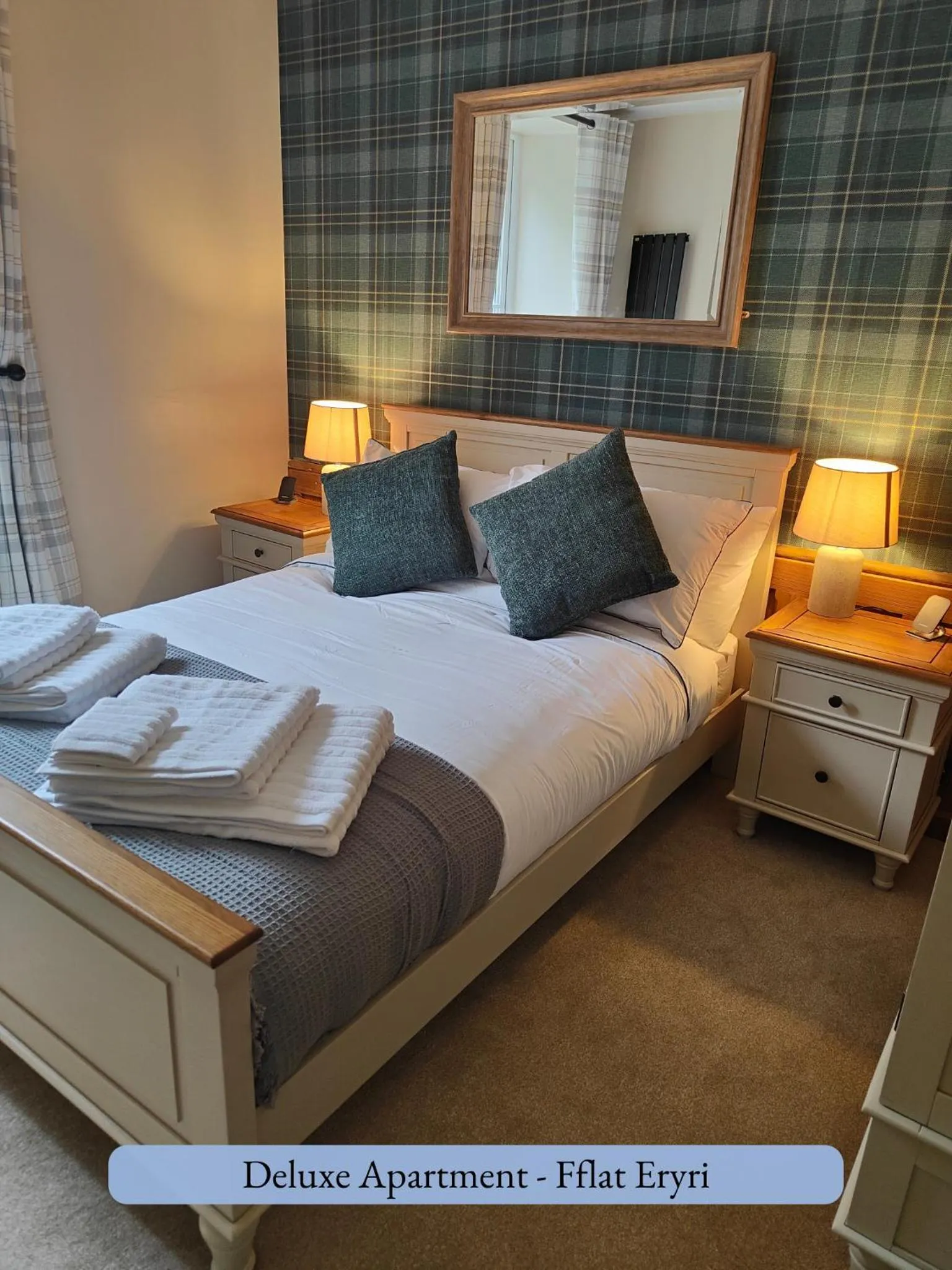 Bedroom, Bed in Llew Accommodation - The Townhouse