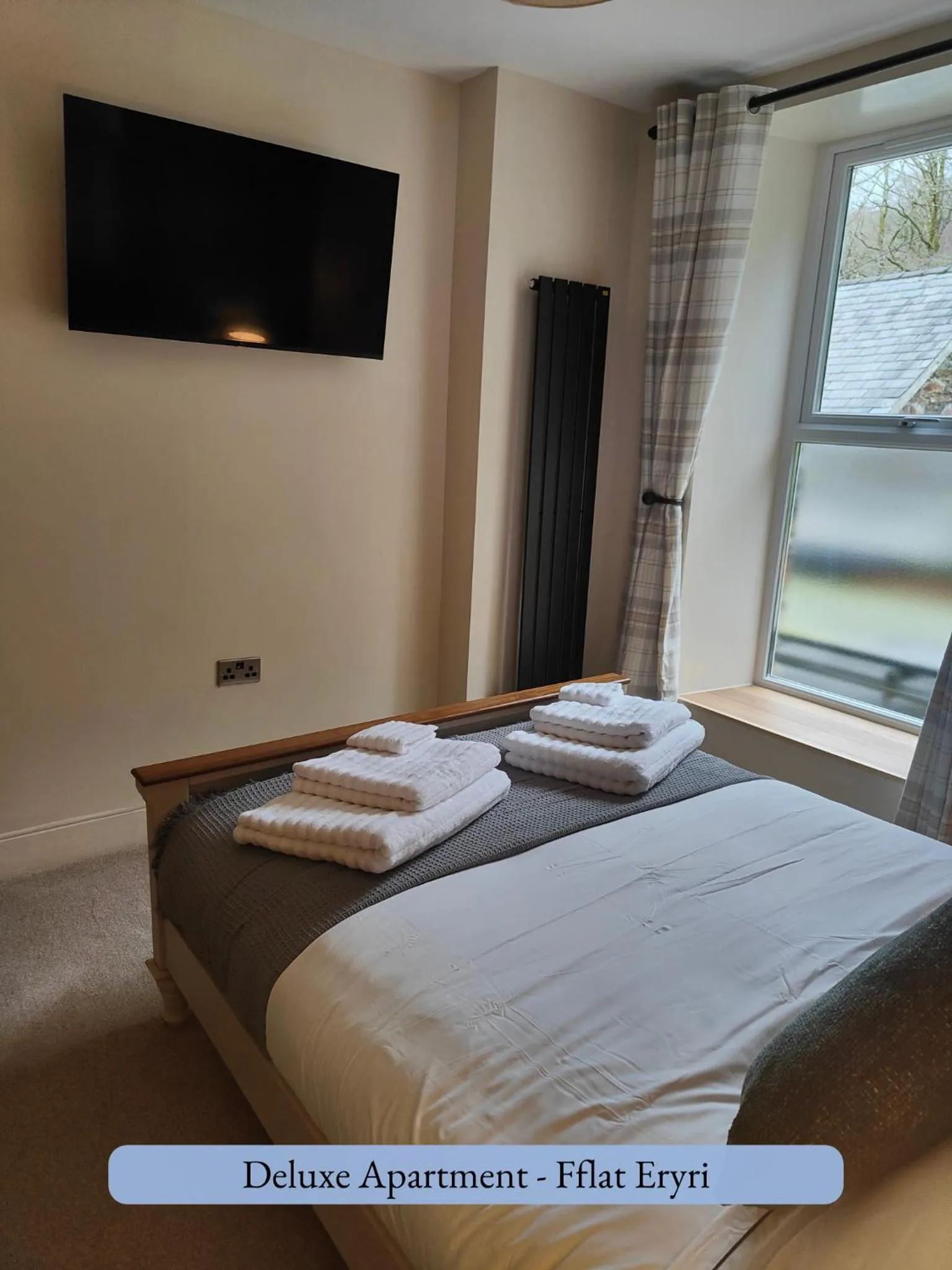 Bedroom, Bed in Llew Accommodation - The Townhouse