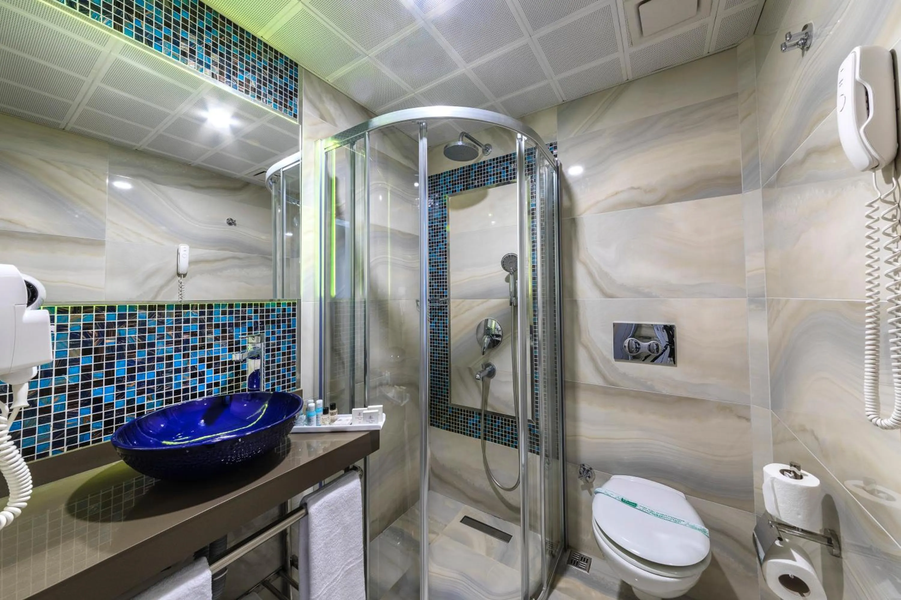 Shower in Grand Yavuz Hotel Sultanahmet