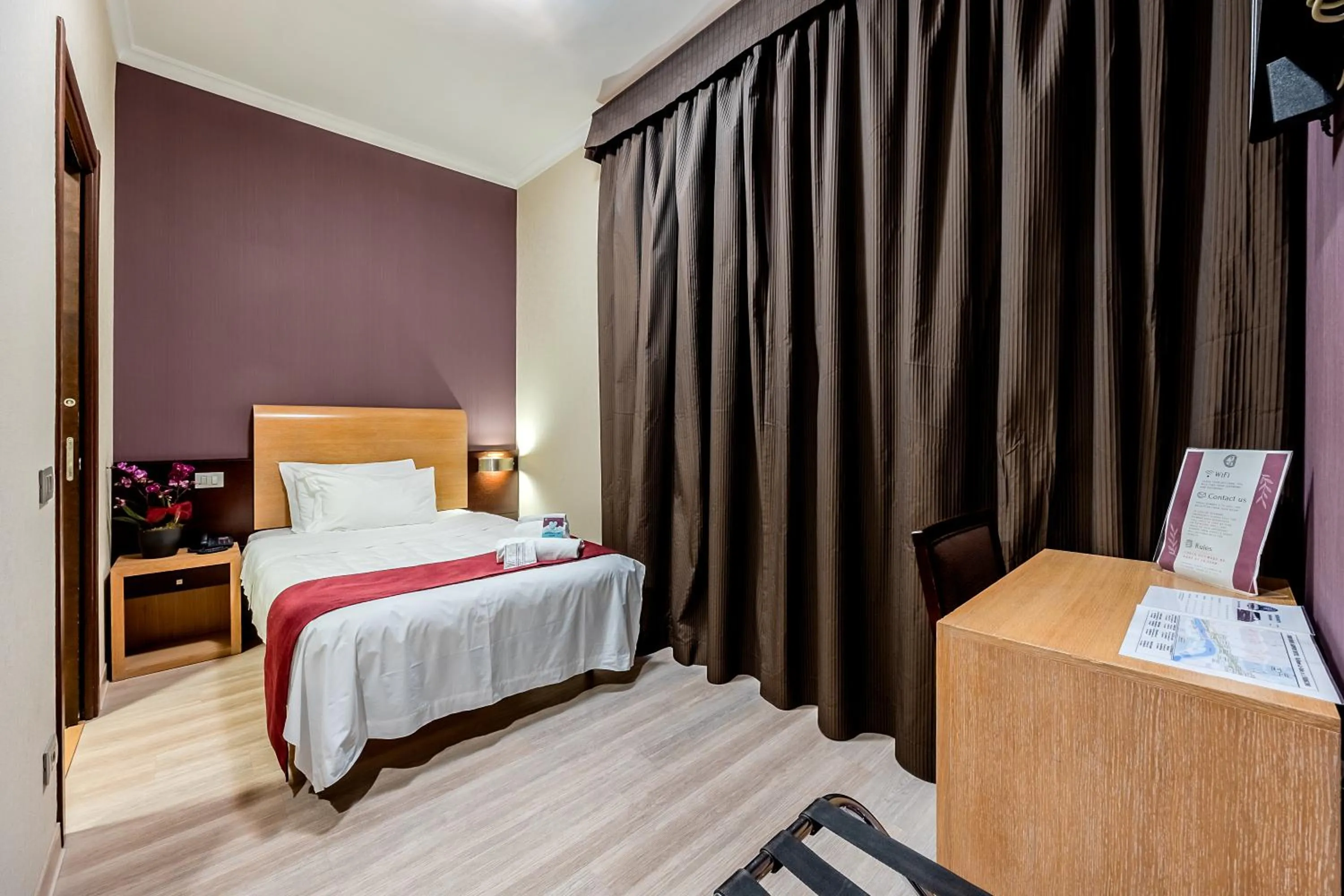 Bed in EH Rome Airport Euro House Hotels