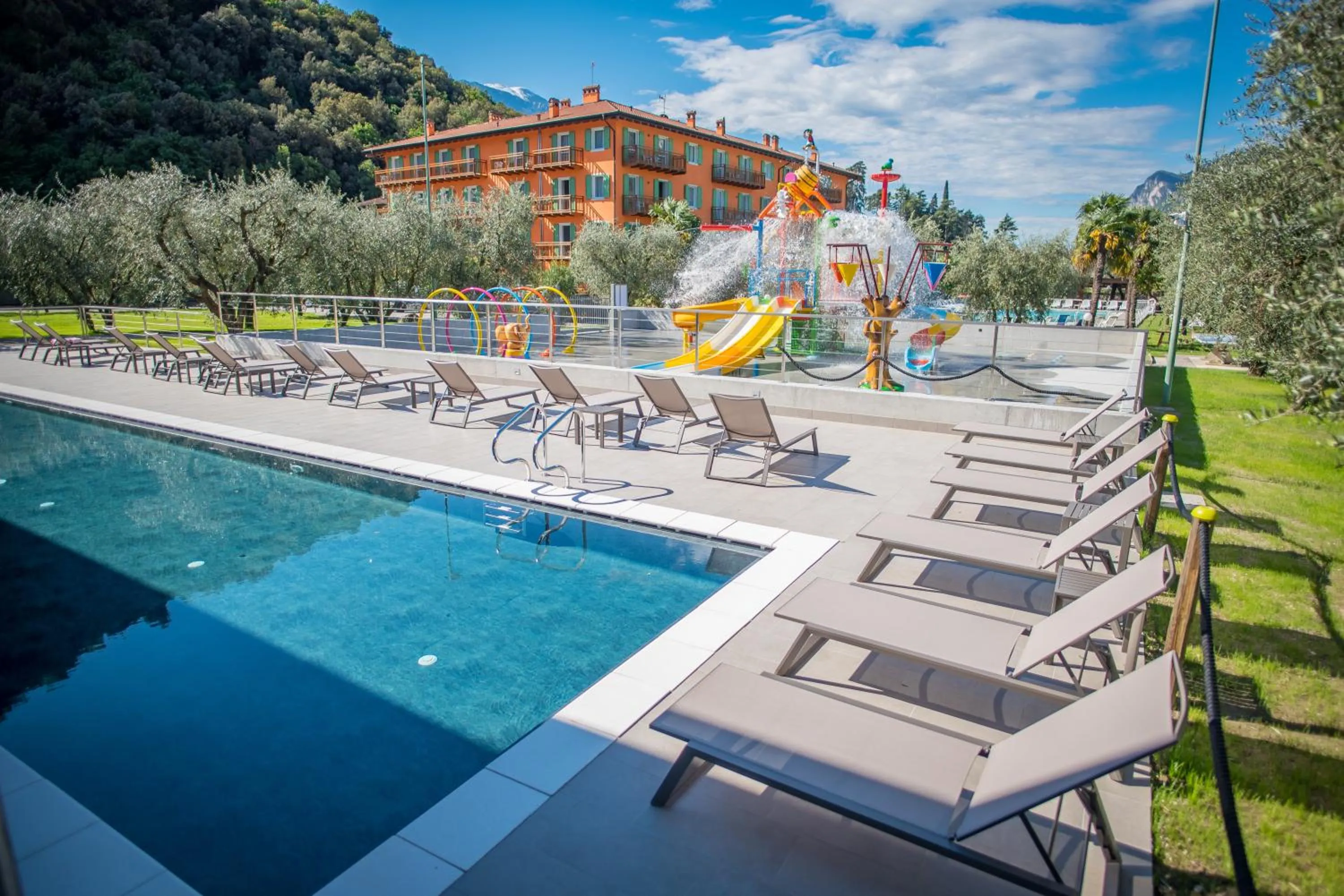 Pool view in Residence Filanda