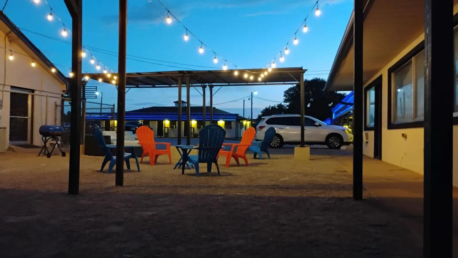 Patio in Cattlemen's Inn