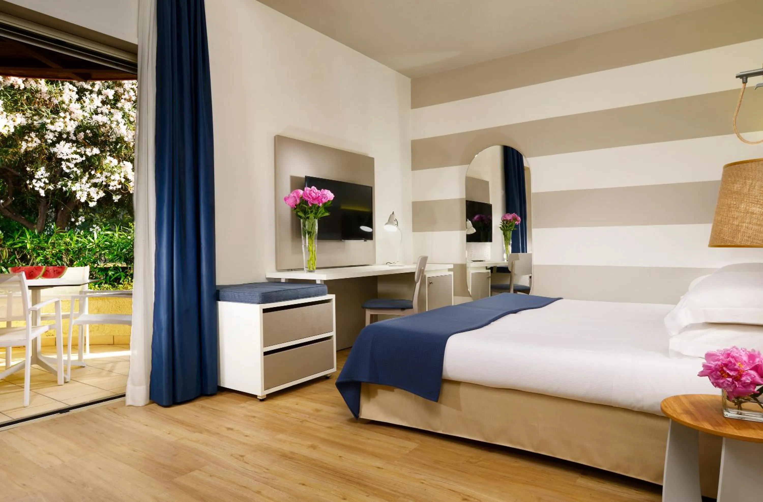 Bedroom, Bed in UNA Hotels Naxos Beach Sicilia
