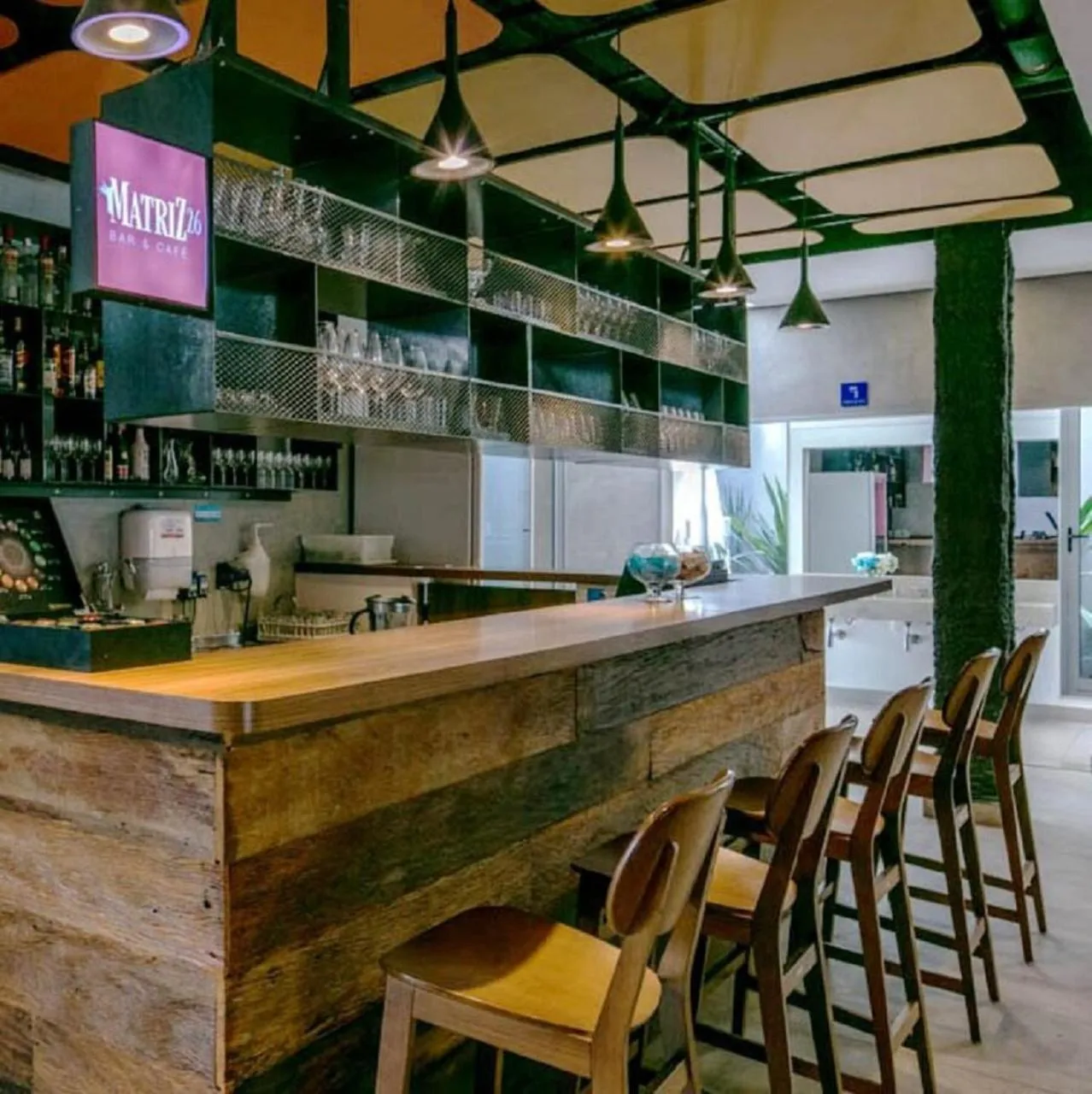 Lounge or bar in Hotel Del Fiol