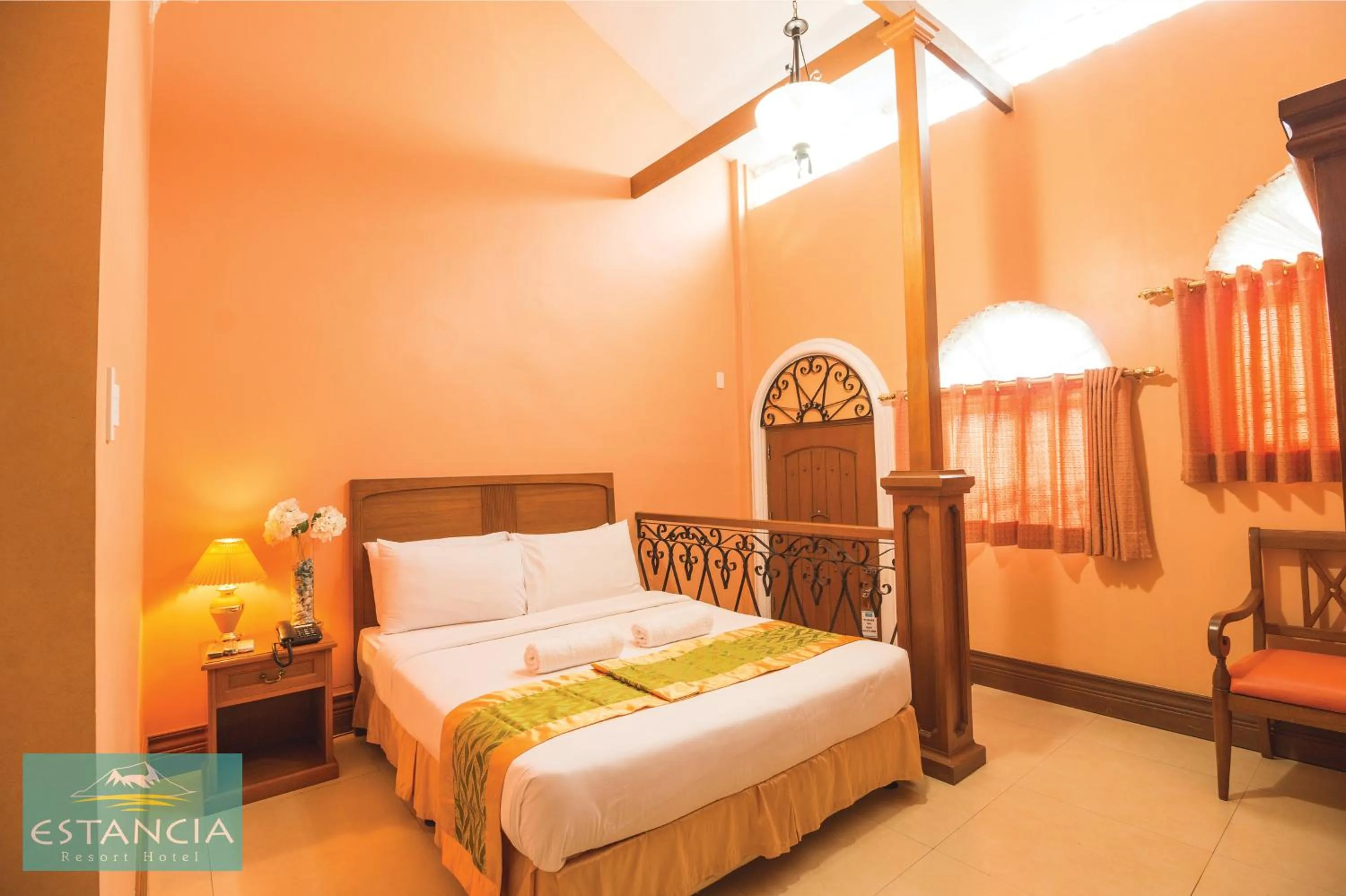 Bedroom, Bed in Estancia Resort Hotel