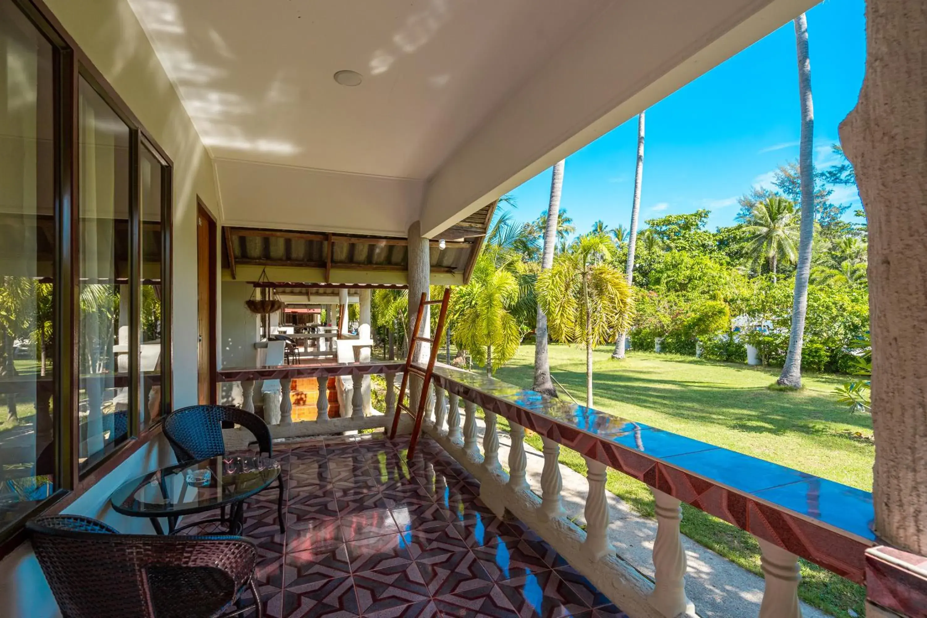 Family Room with Garden View in Lanta Beachfront Resort Family Room with Garden View in Lanta Beachfront Resort