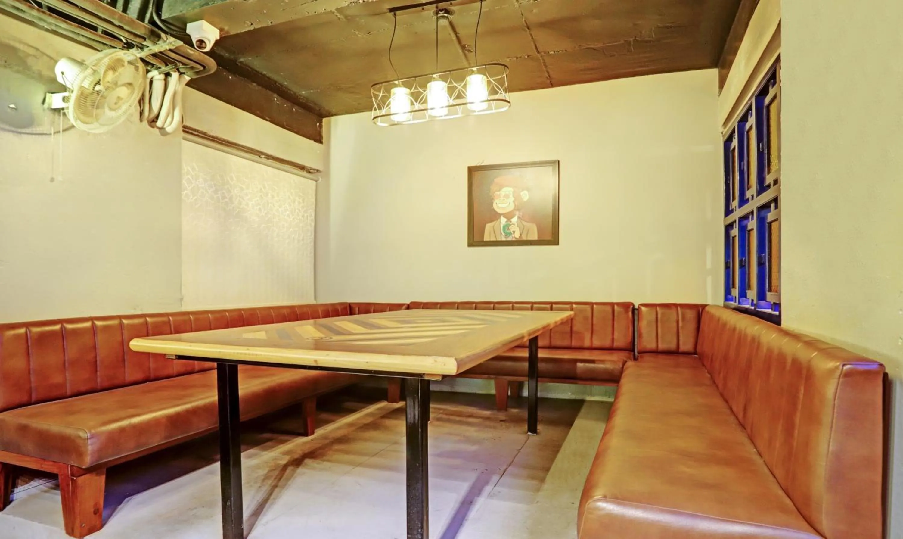 Seating area in Treebo Risha