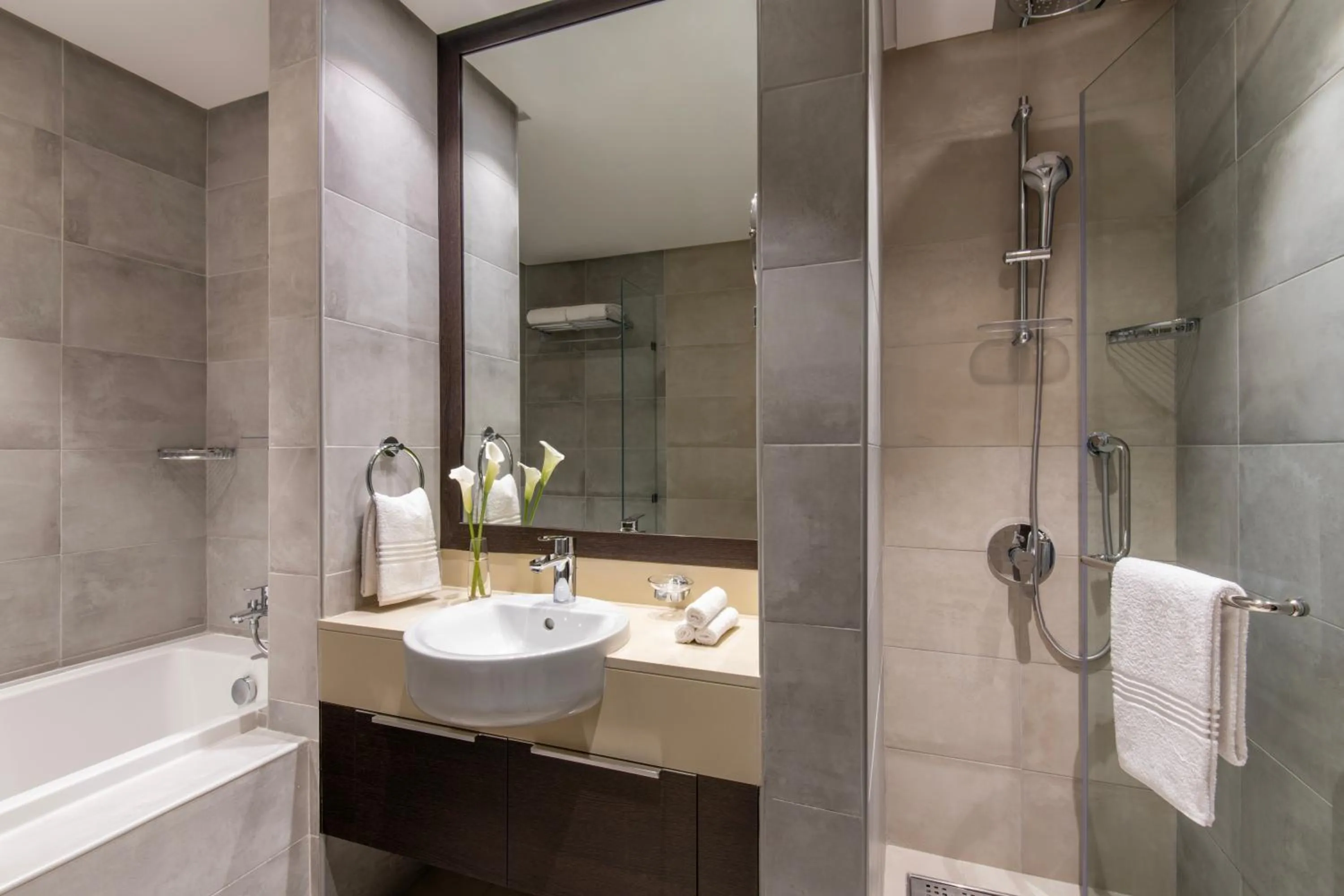 Shower in Marriott Executive Apartments Doha, Le Mirage City Walk