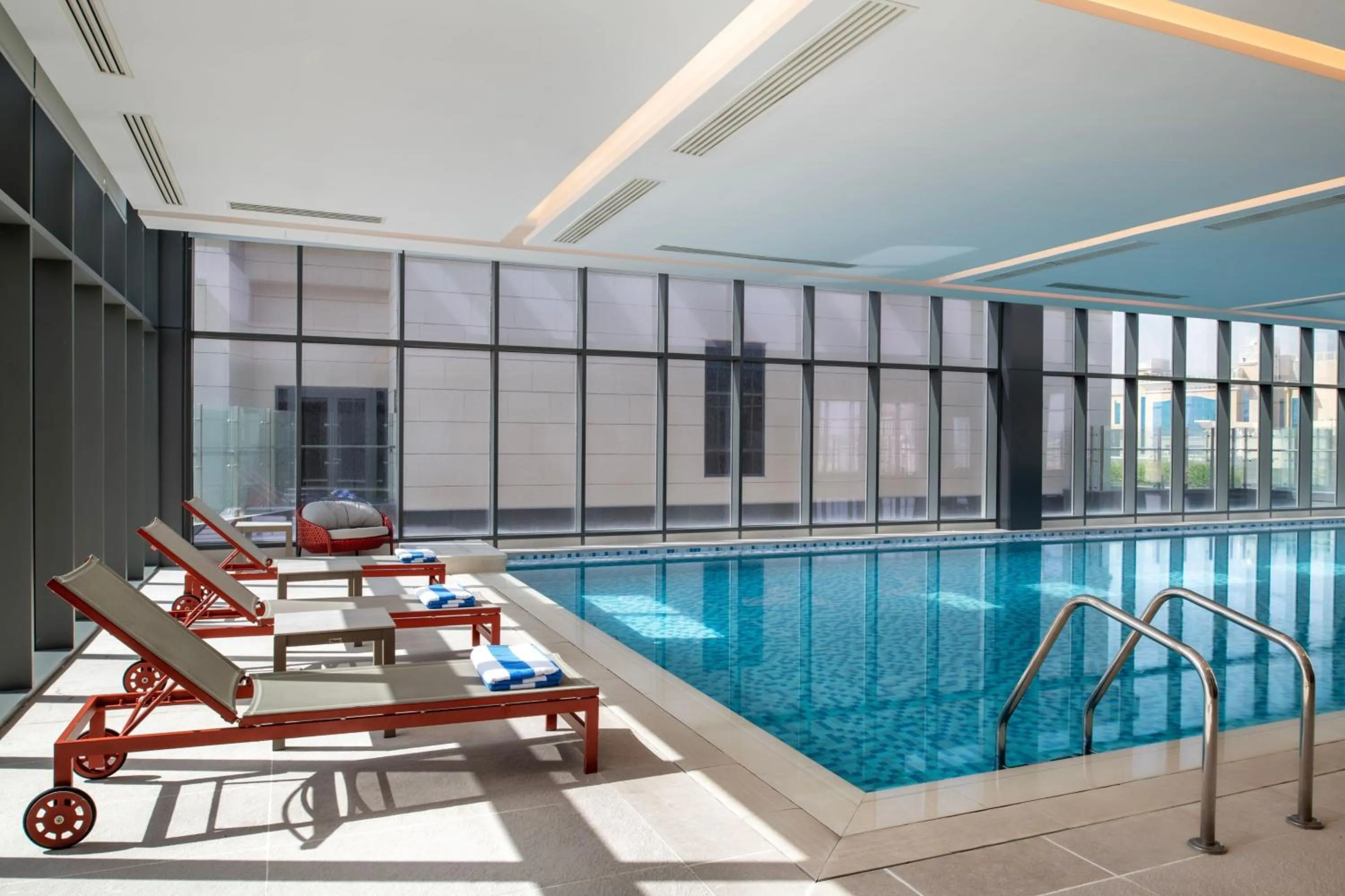 Swimming pool in Marriott Executive Apartments Doha, Le Mirage City Walk
