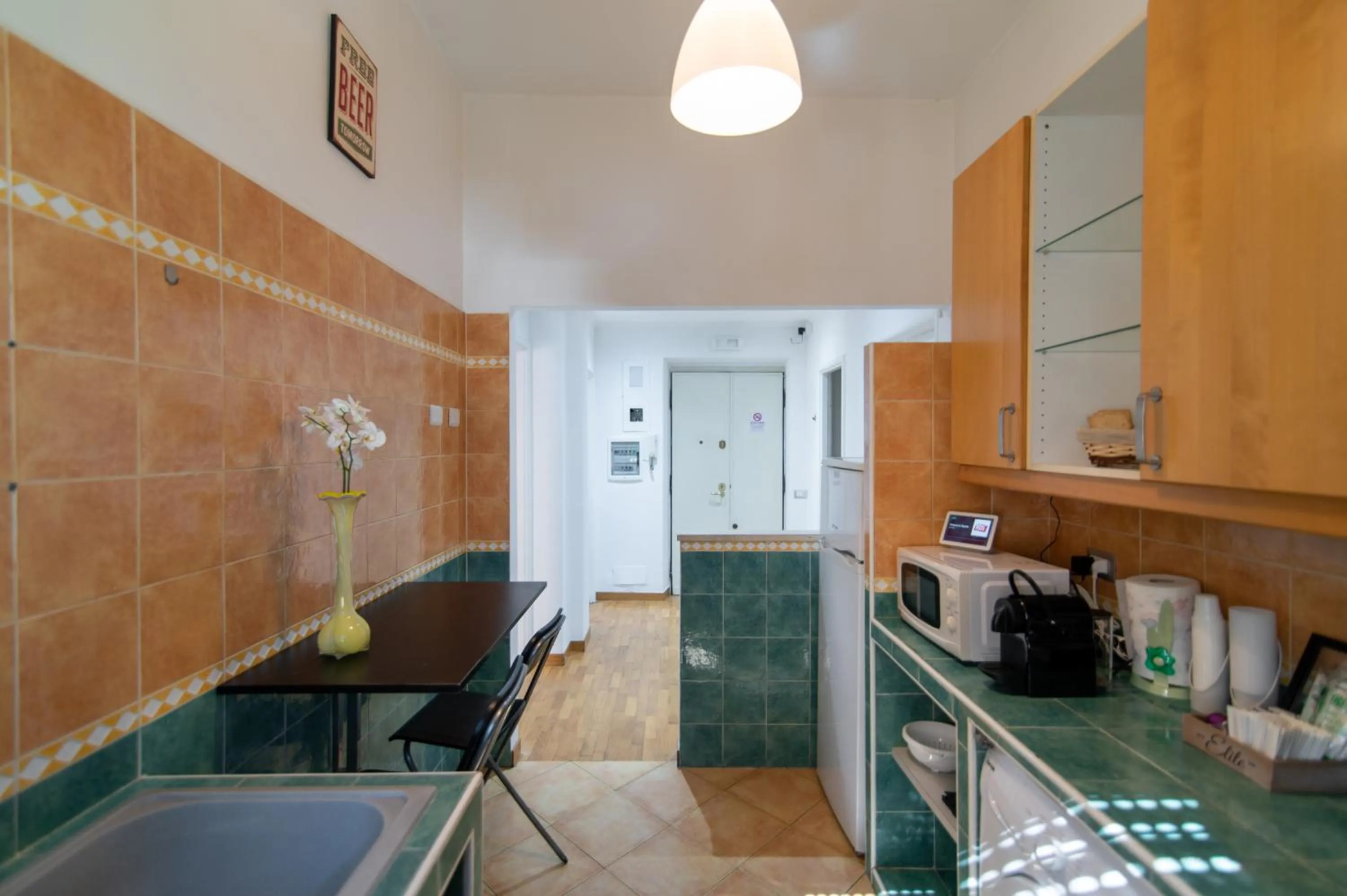 Communal kitchen in Exa Rooms - Vatican
