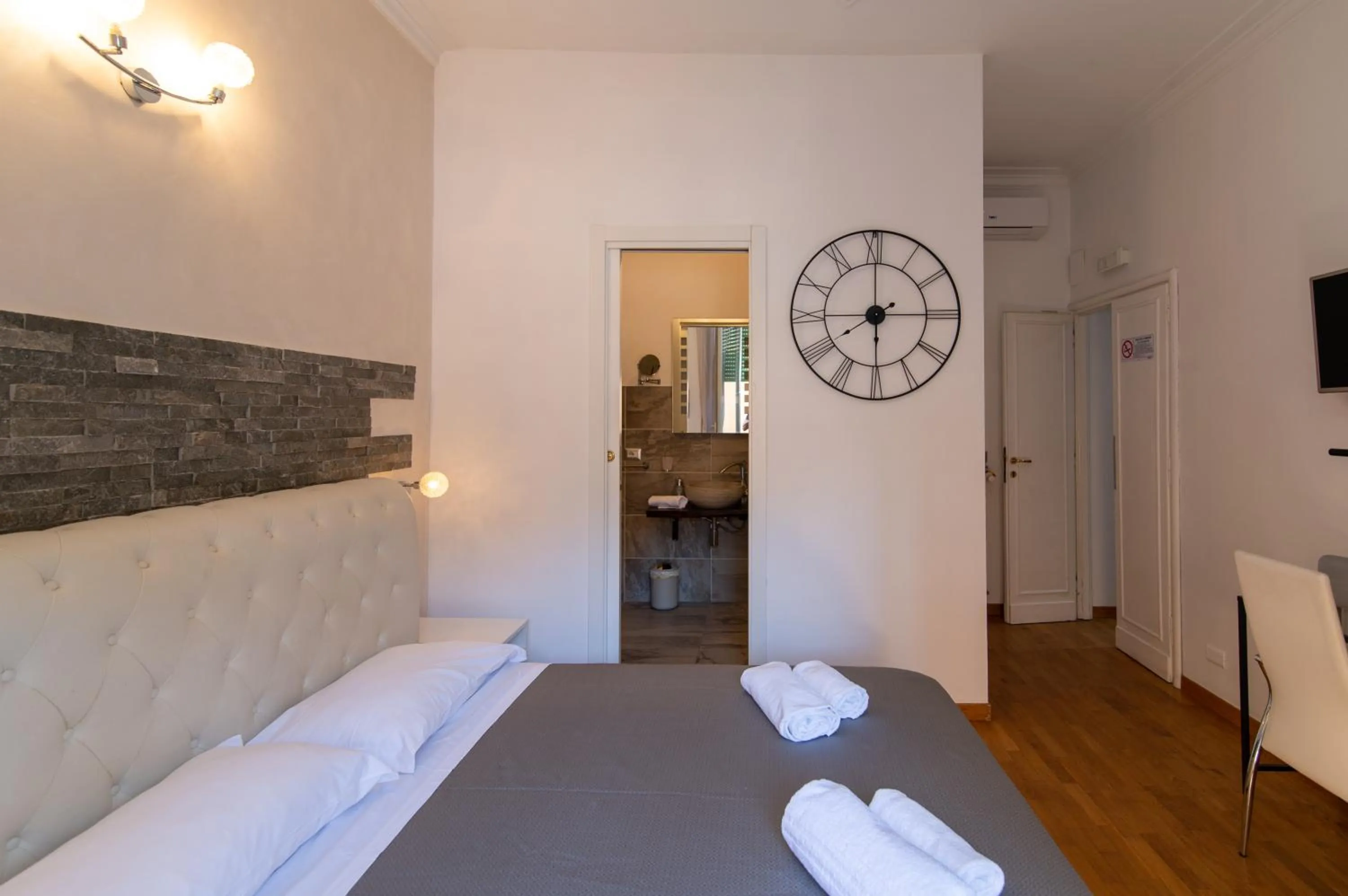 Bed in Exa Rooms - Vatican