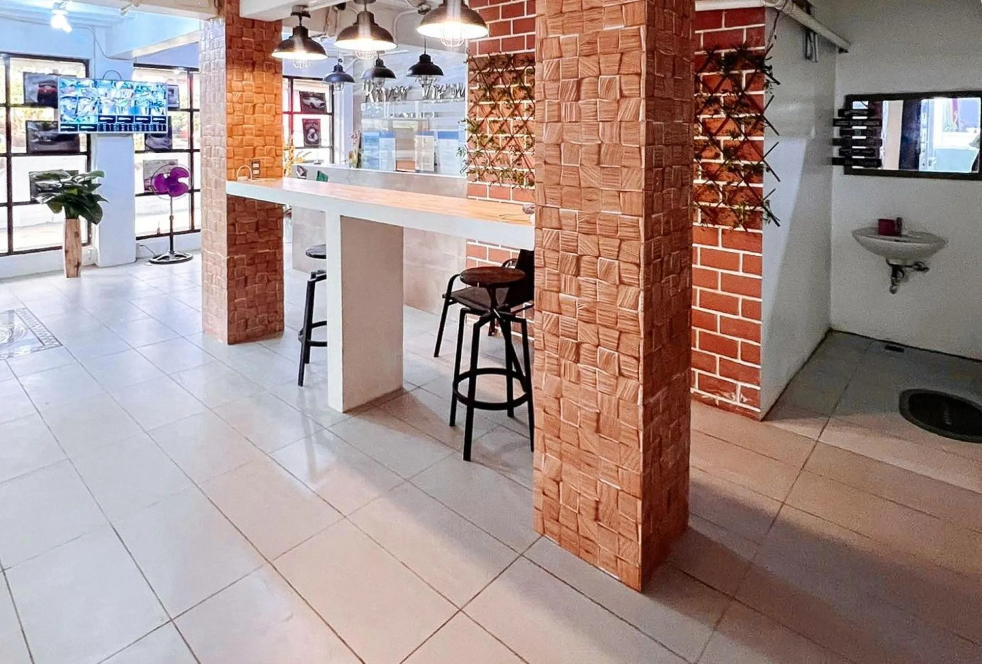 Area and facilities in UrbanView at Balzain East Tuguegarao City by RedDoorz