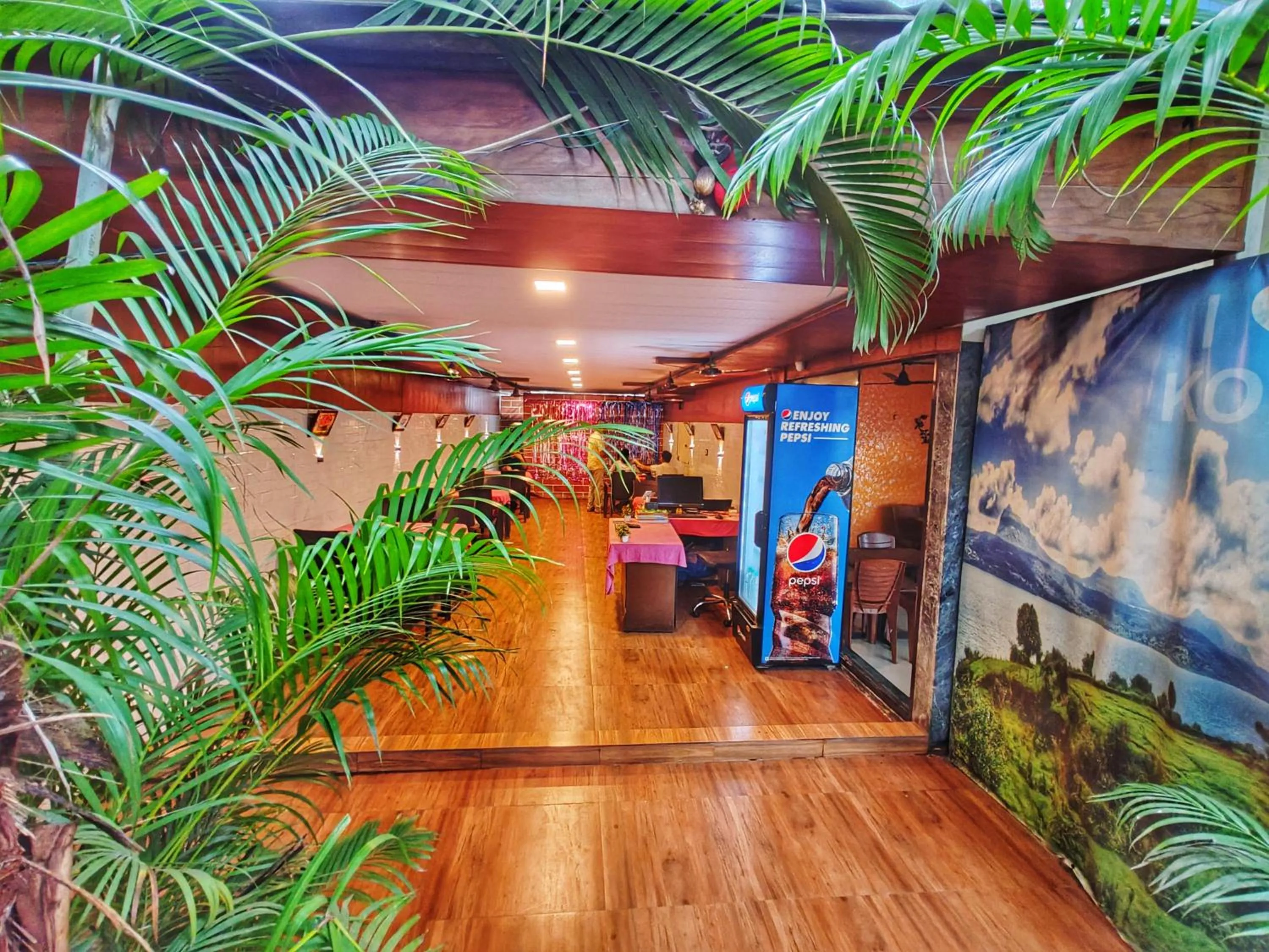 Restaurant/places to eat in Hotel Geetanjali St Bus Stand Panvel