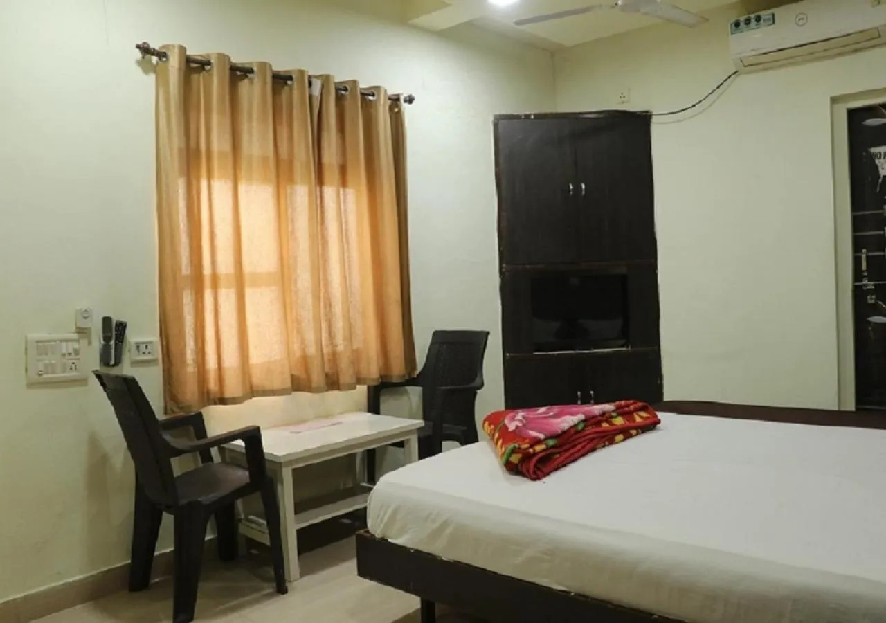 Bed in Hotel Geetanjali St Bus Stand Panvel