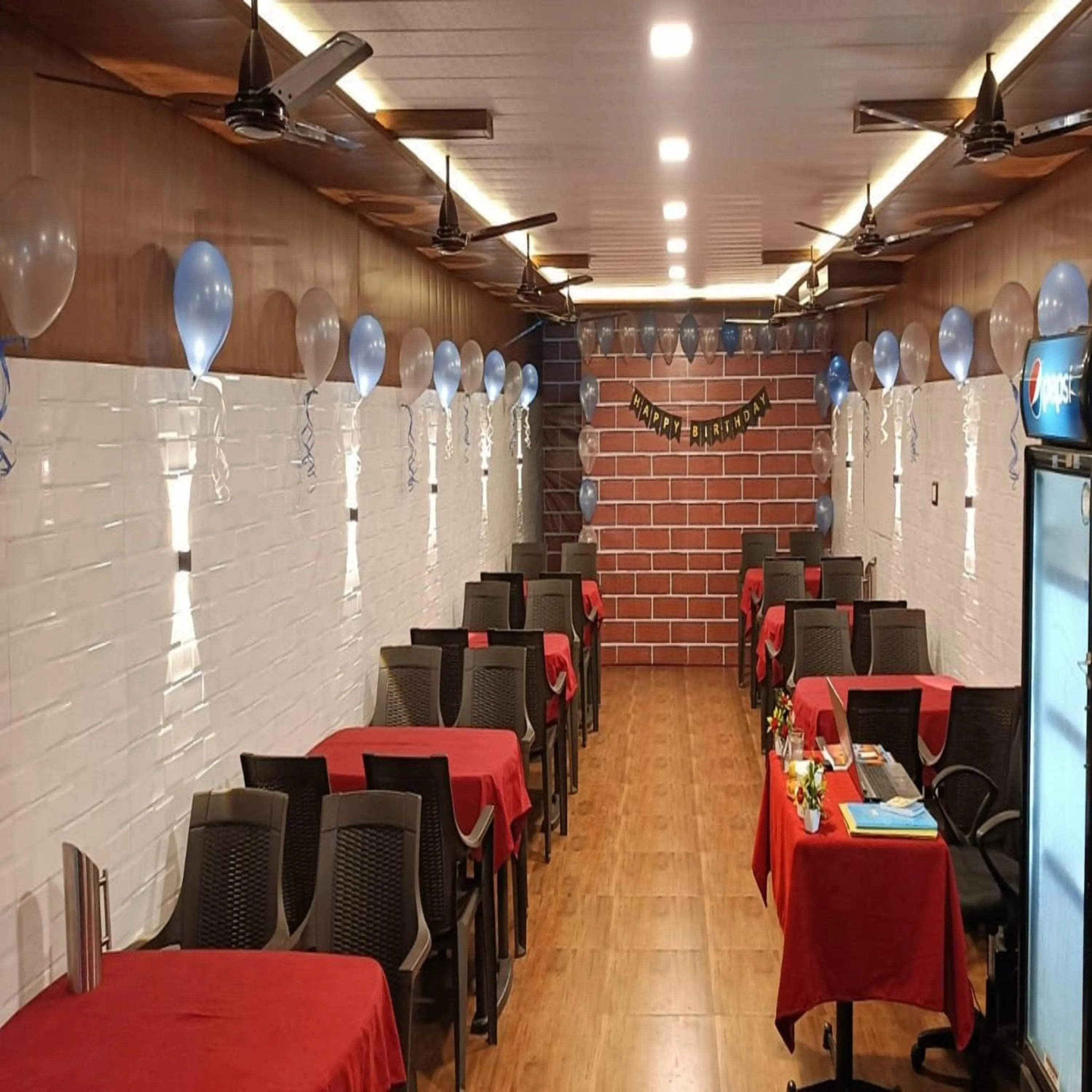 Restaurant/places to eat in Hotel Geetanjali St Bus Stand Panvel