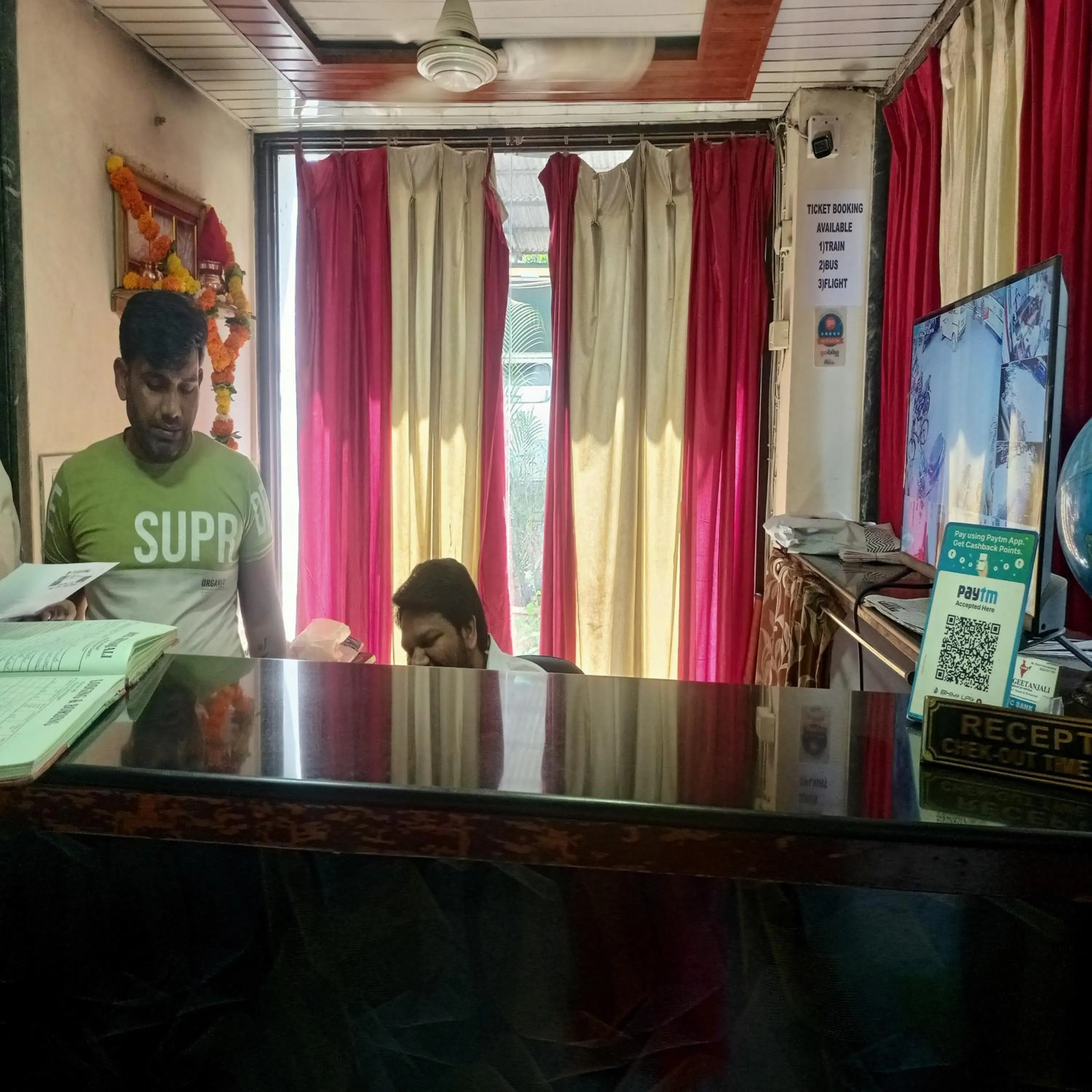 Lobby or reception in Hotel Geetanjali St Bus Stand Panvel