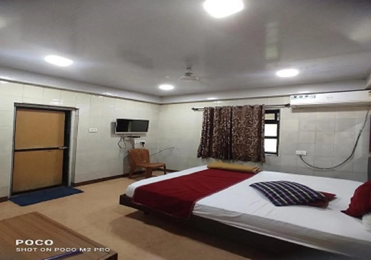 Bed in Hotel Geetanjali St Bus Stand Panvel