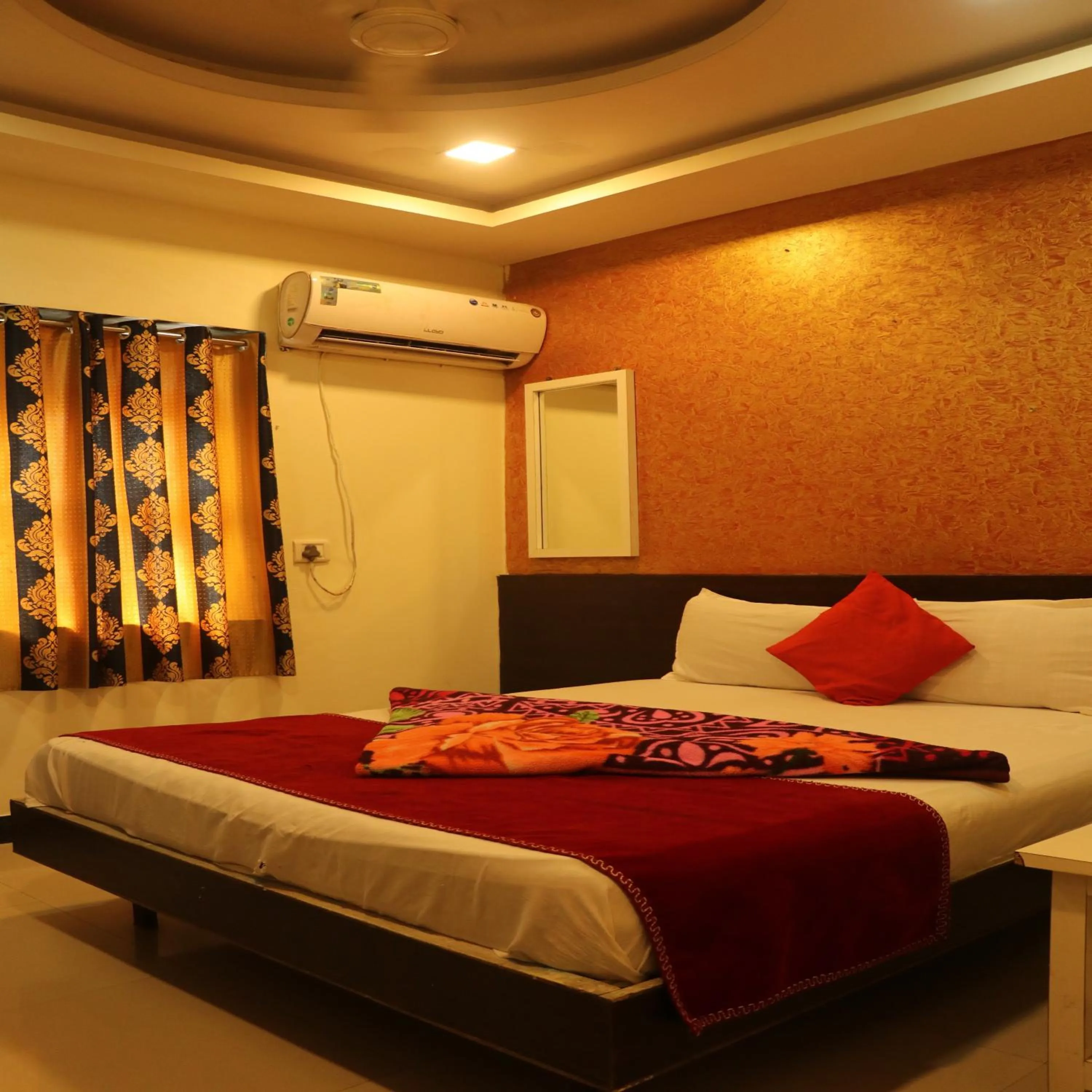 Bed in Hotel Geetanjali St Bus Stand Panvel