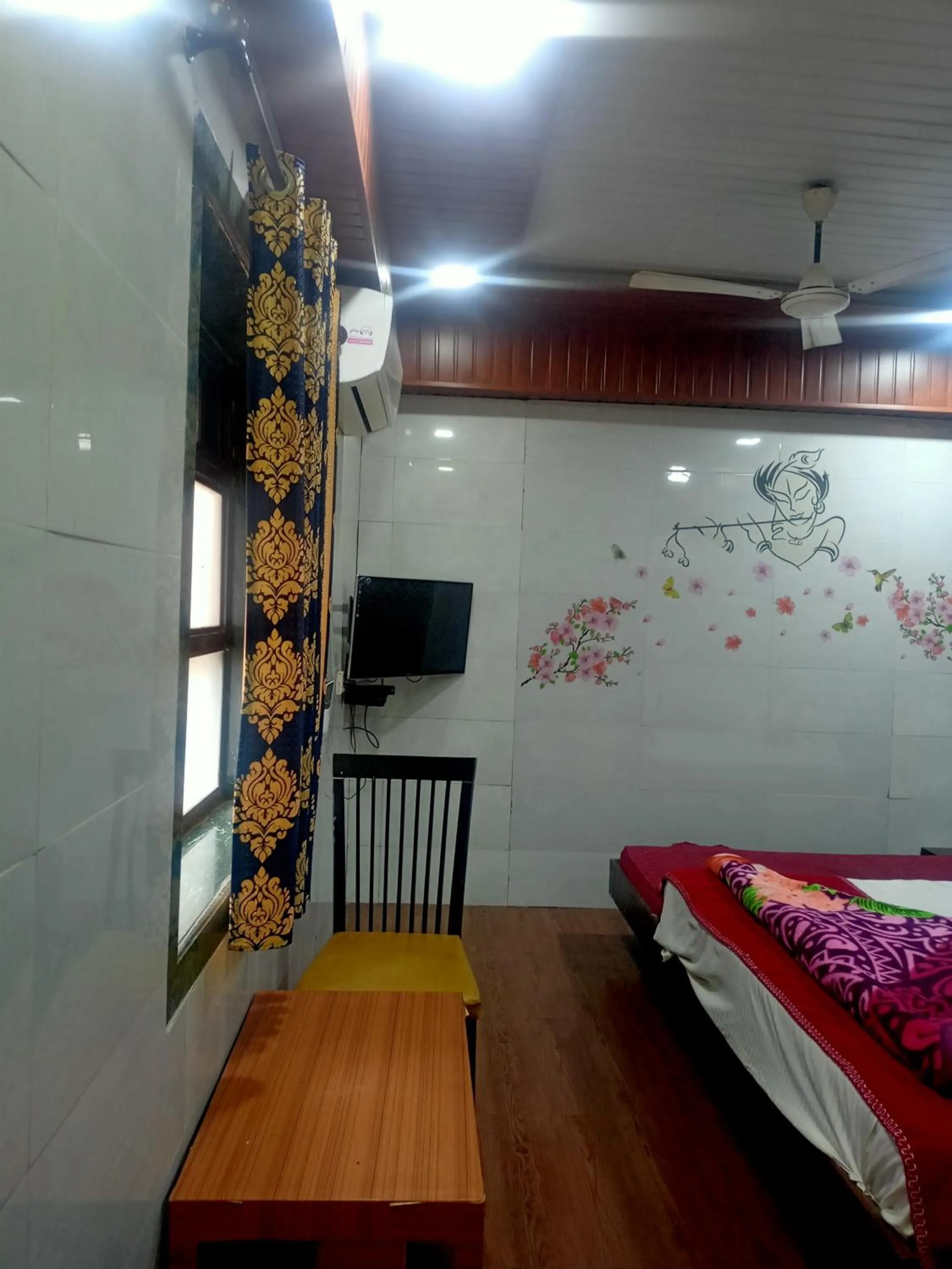 Bed in Hotel Geetanjali St Bus Stand Panvel