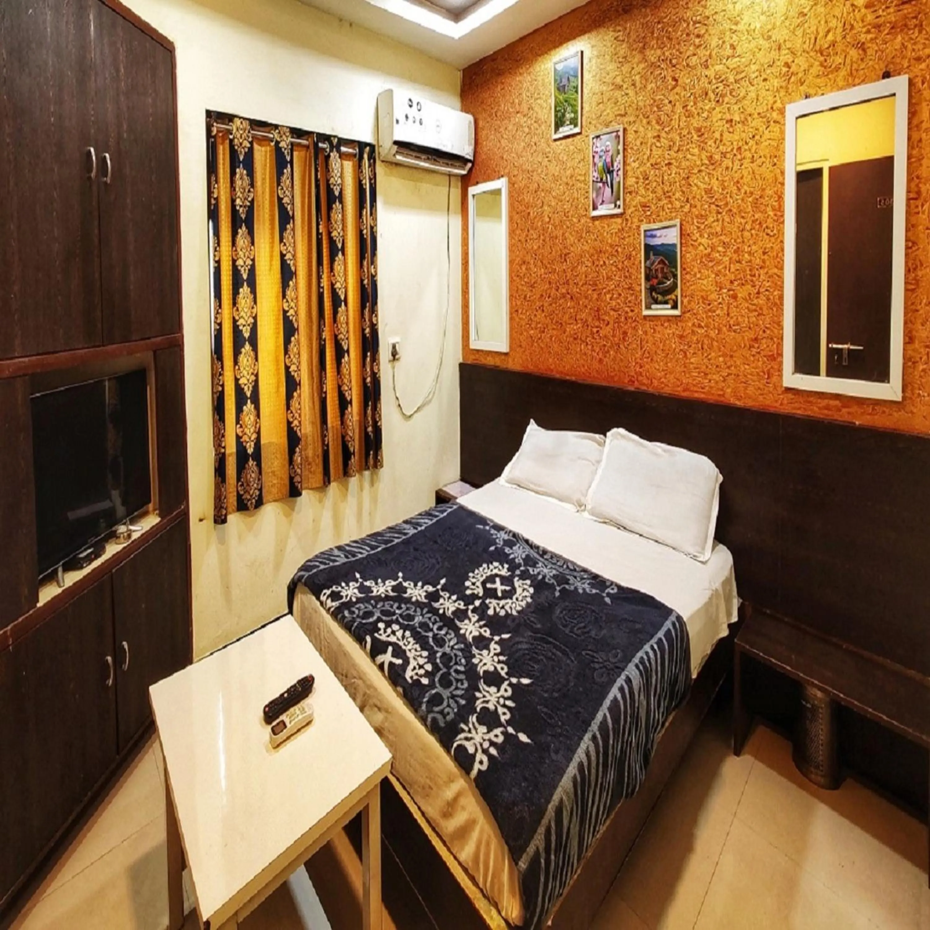 Bed in Hotel Geetanjali St Bus Stand Panvel