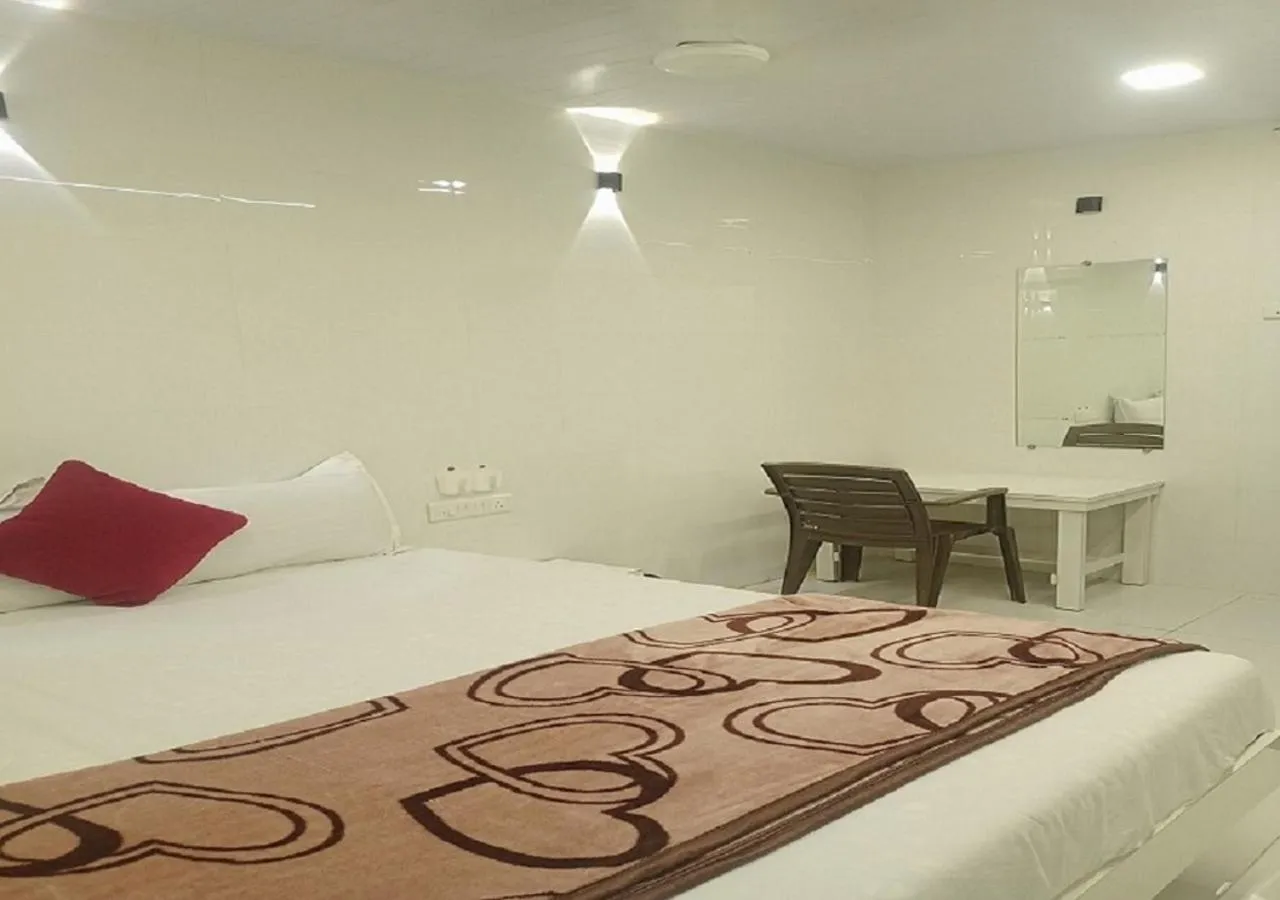 Shower in Hotel Geetanjali St Bus Stand Panvel