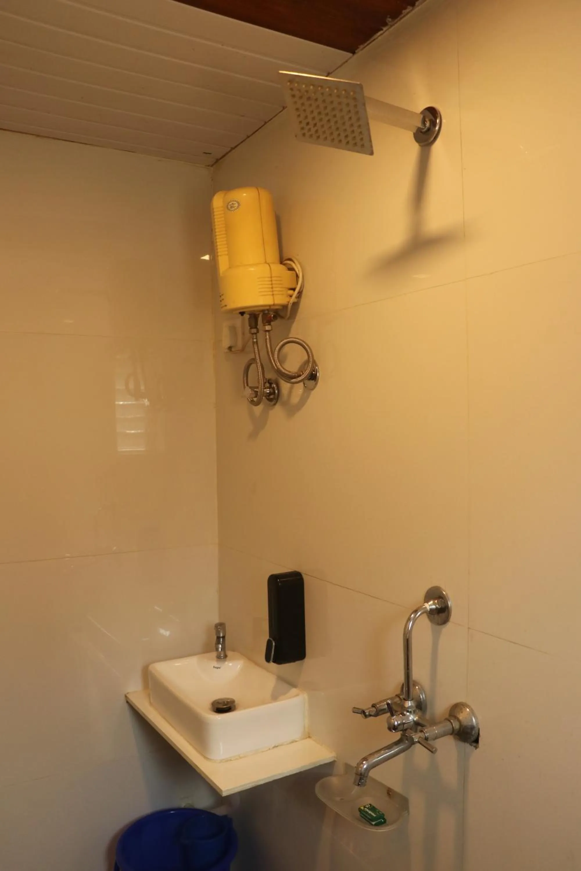 Shower in Hotel Geetanjali St Bus Stand Panvel