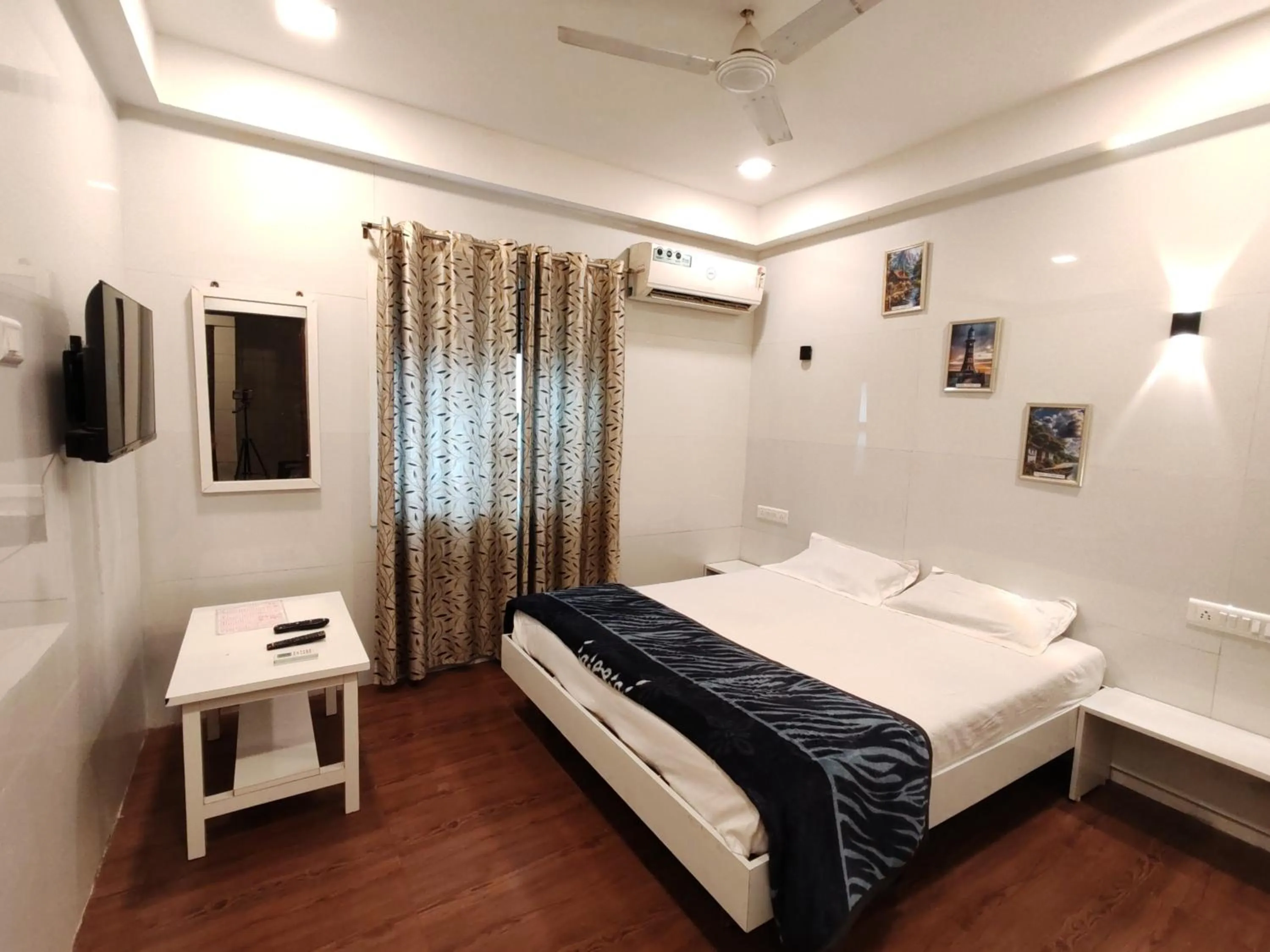 Bed in Hotel Geetanjali St Bus Stand Panvel