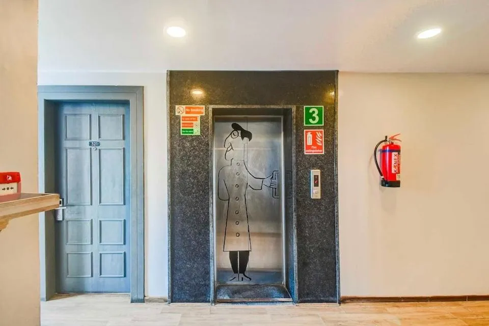 elevator in Hotel Jaiman