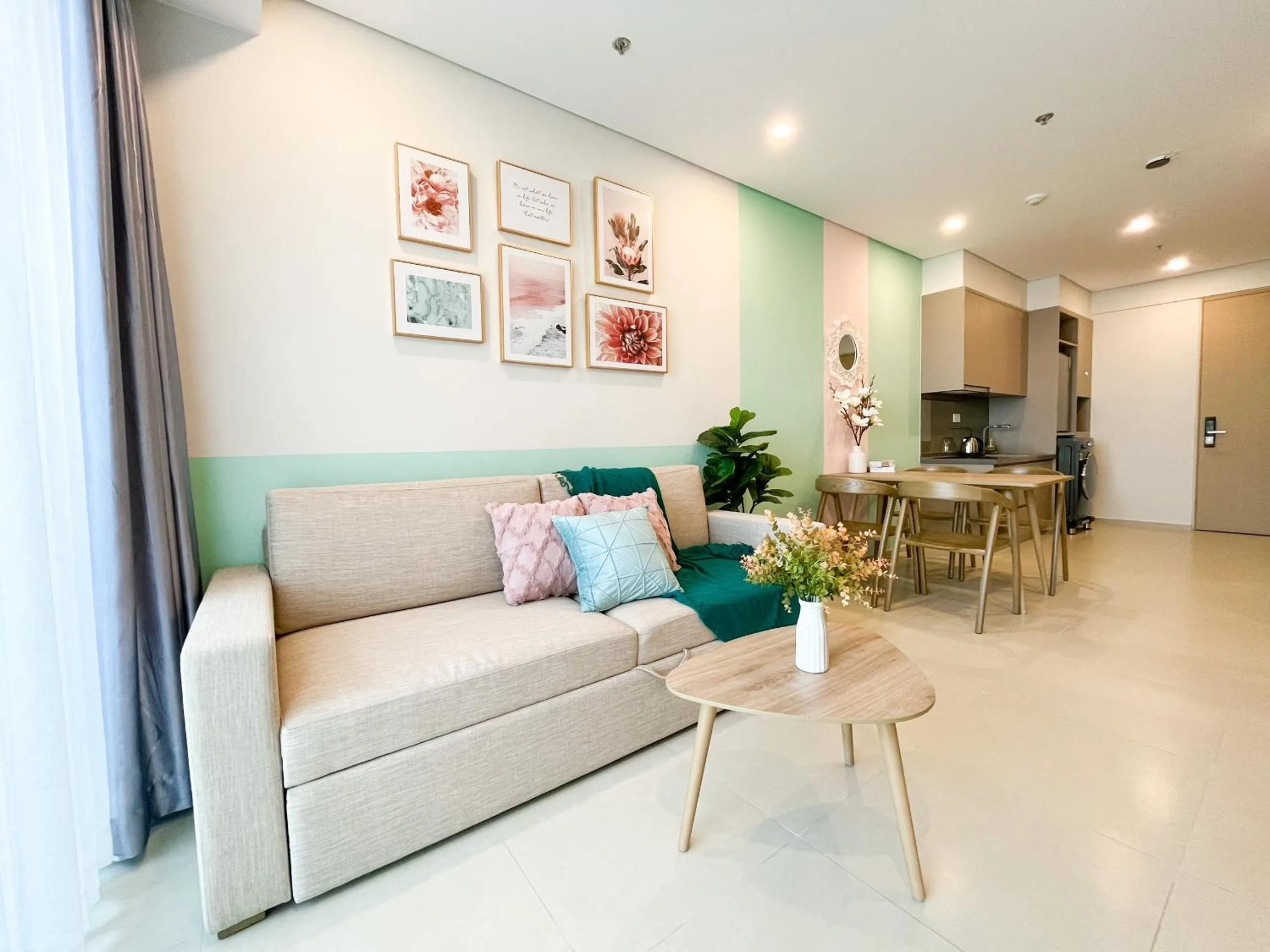 Kitchen or kitchenette in The Sóng Apartment Vũng Tàu - Mita House