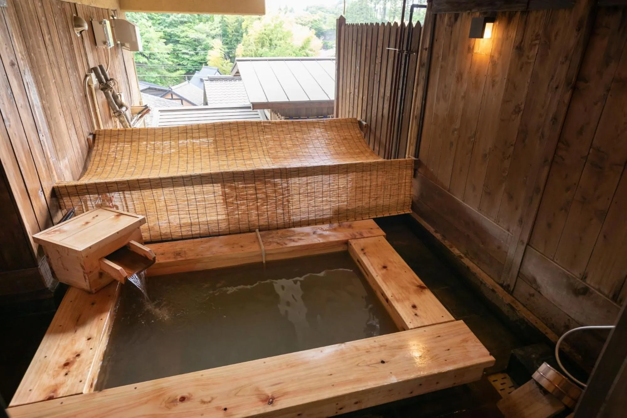 Hot Spring Bath in Ryokan Nanjoen