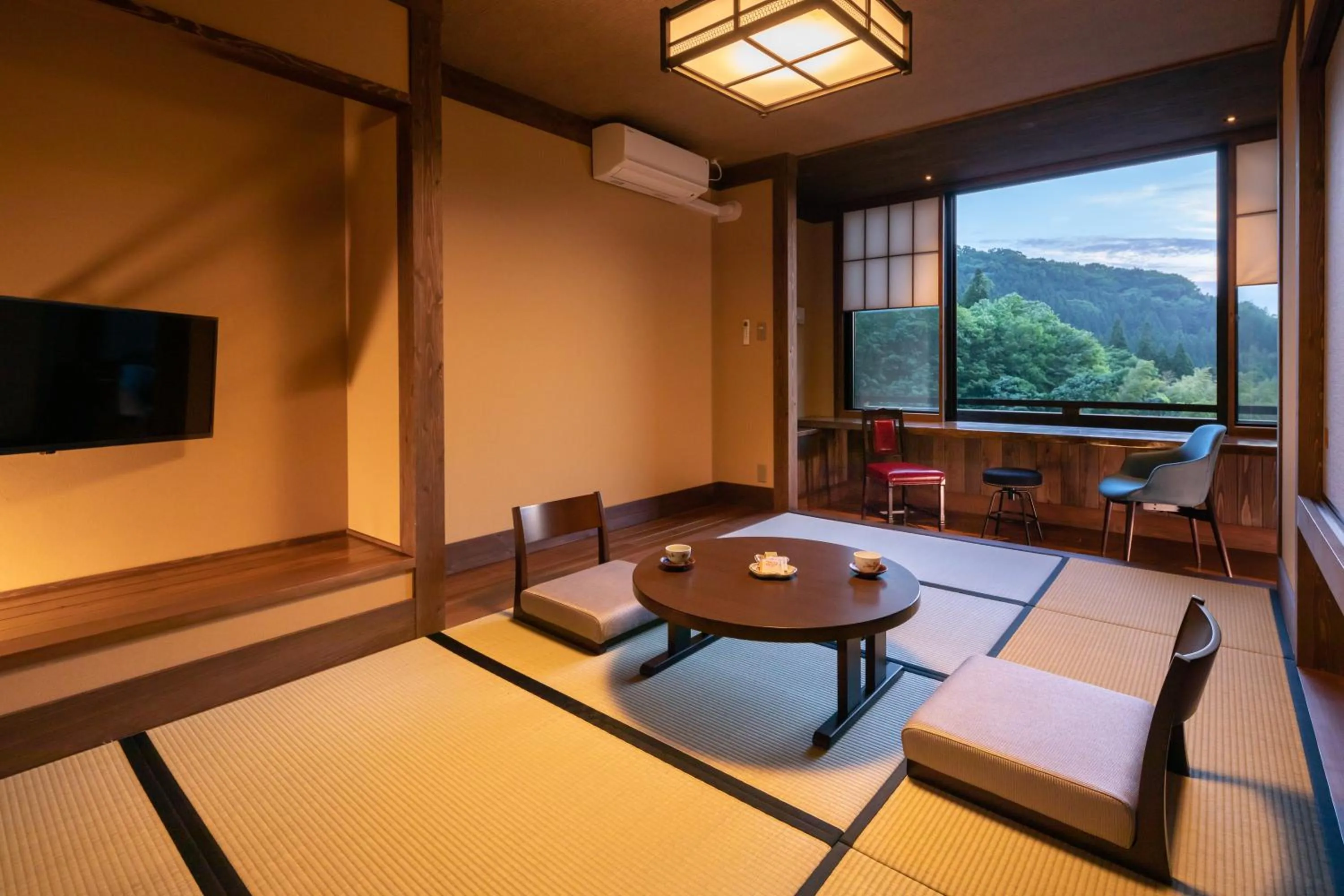 Photo of the whole room in Ryokan Nanjoen