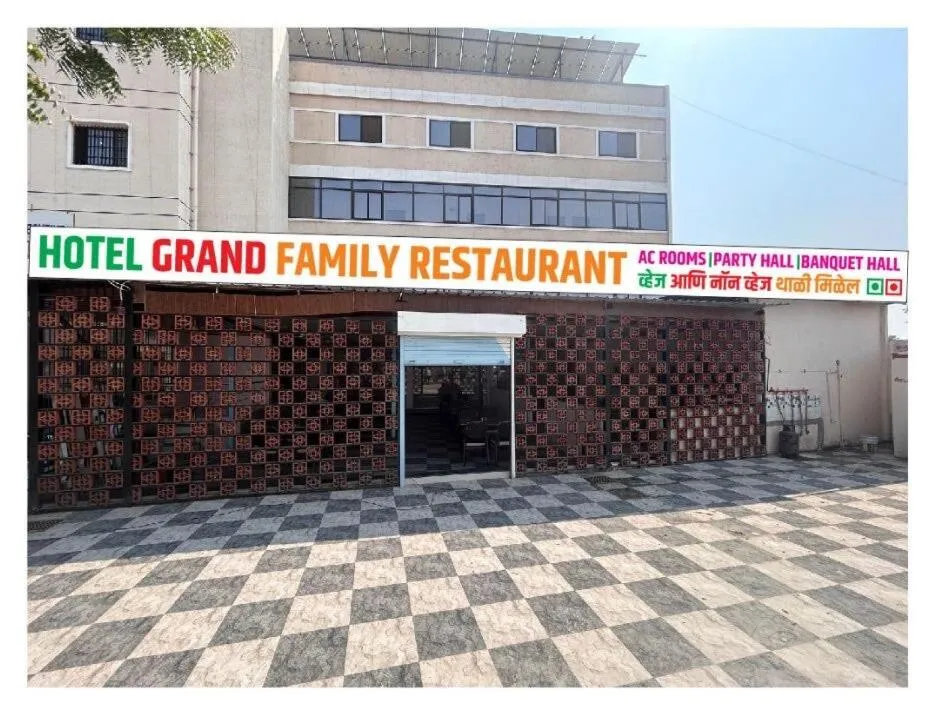 Facade/entrance in Hotel O Grand Executive