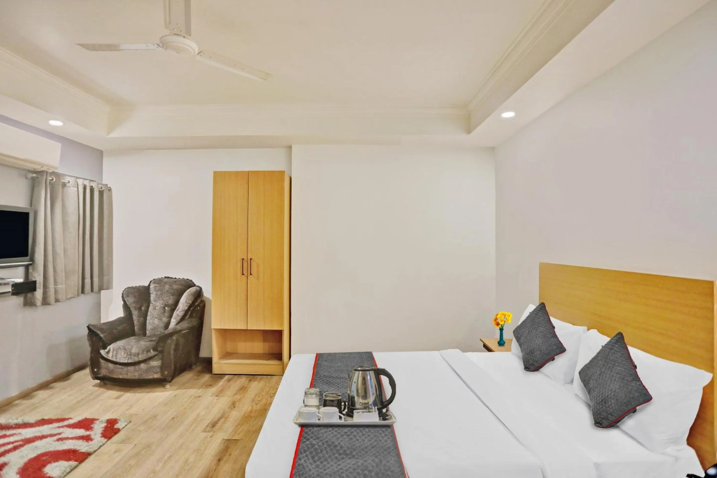 Bedroom in Townhouse Jp Grand Near Mayapuri Chowk