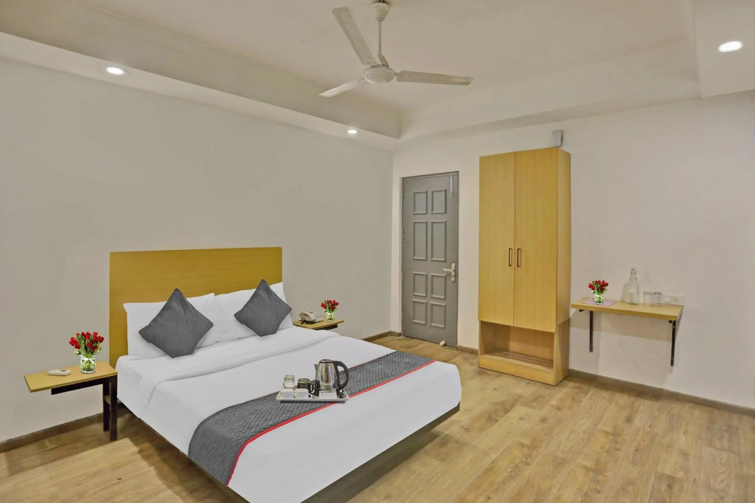Bedroom in Townhouse Jp Grand Near Mayapuri Chowk