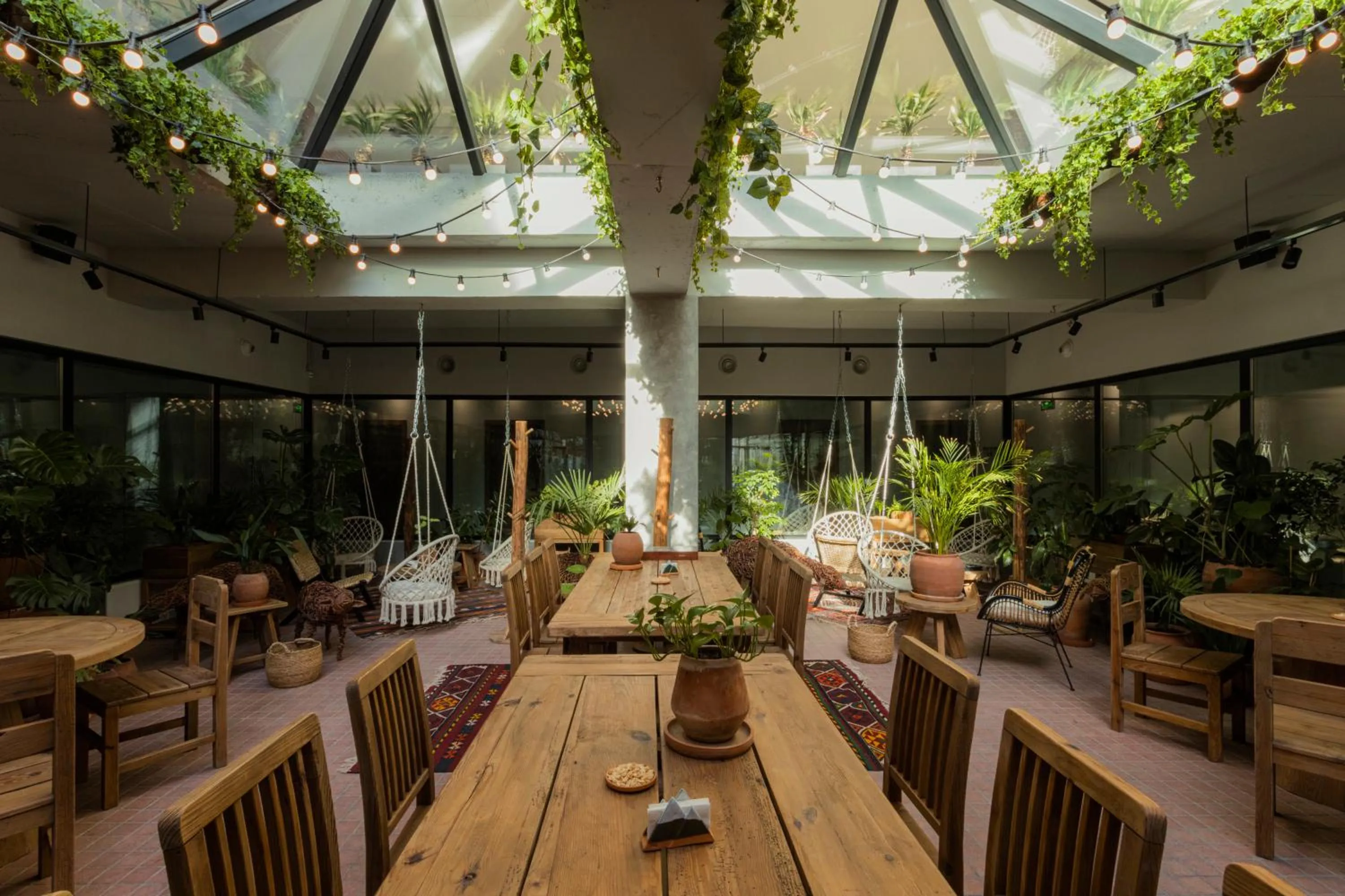 Restaurant/places to eat in Khedi Hotel Tbilisi