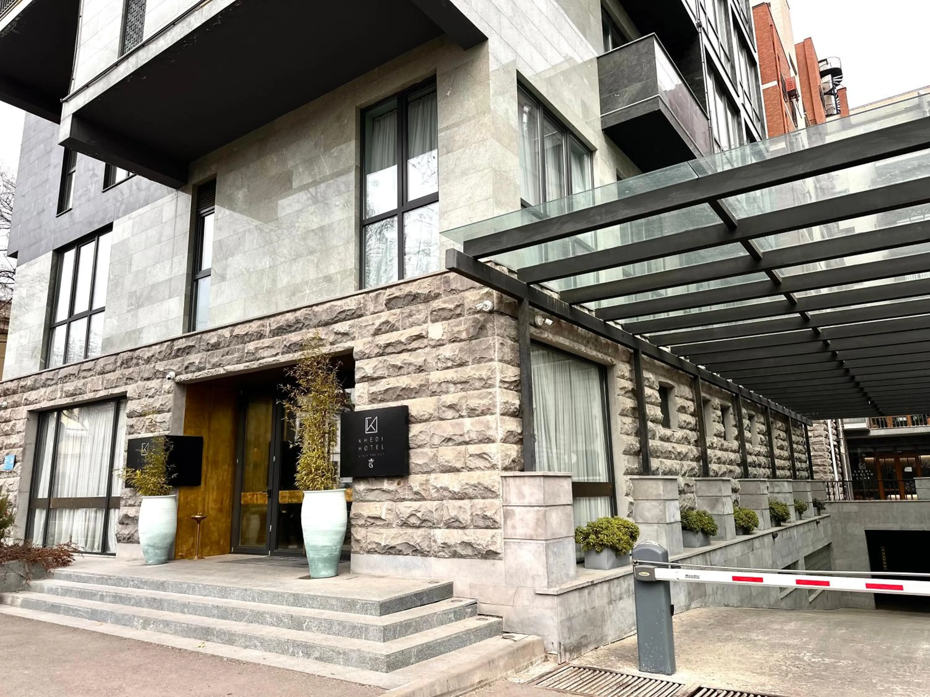 Parking in Khedi Hotel Tbilisi