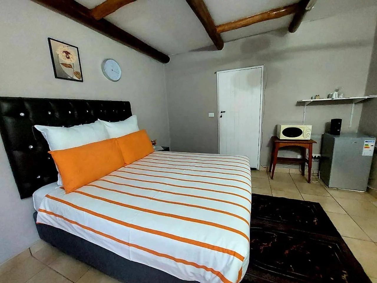 Bed in Daven Guest House