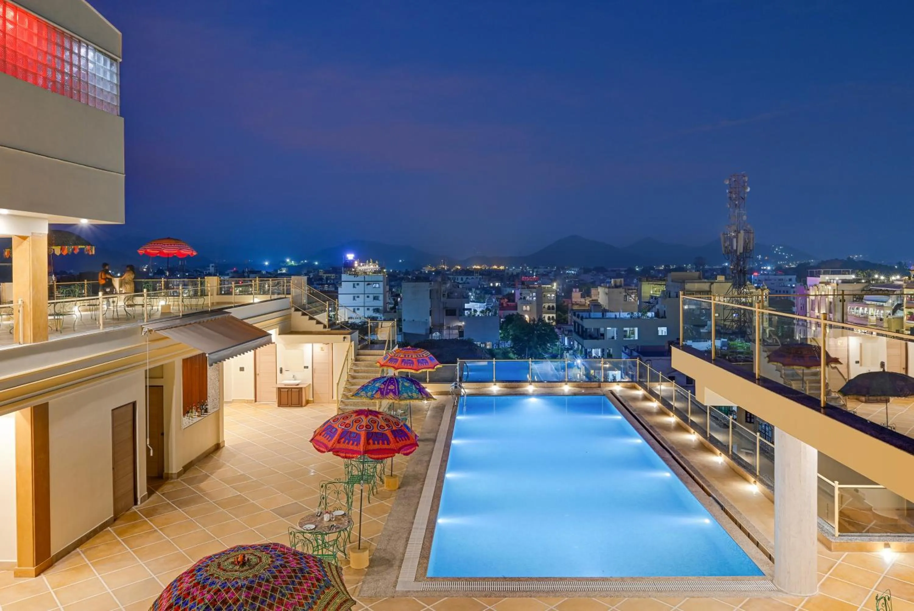 Swimming pool in Shahpura Barliyas House