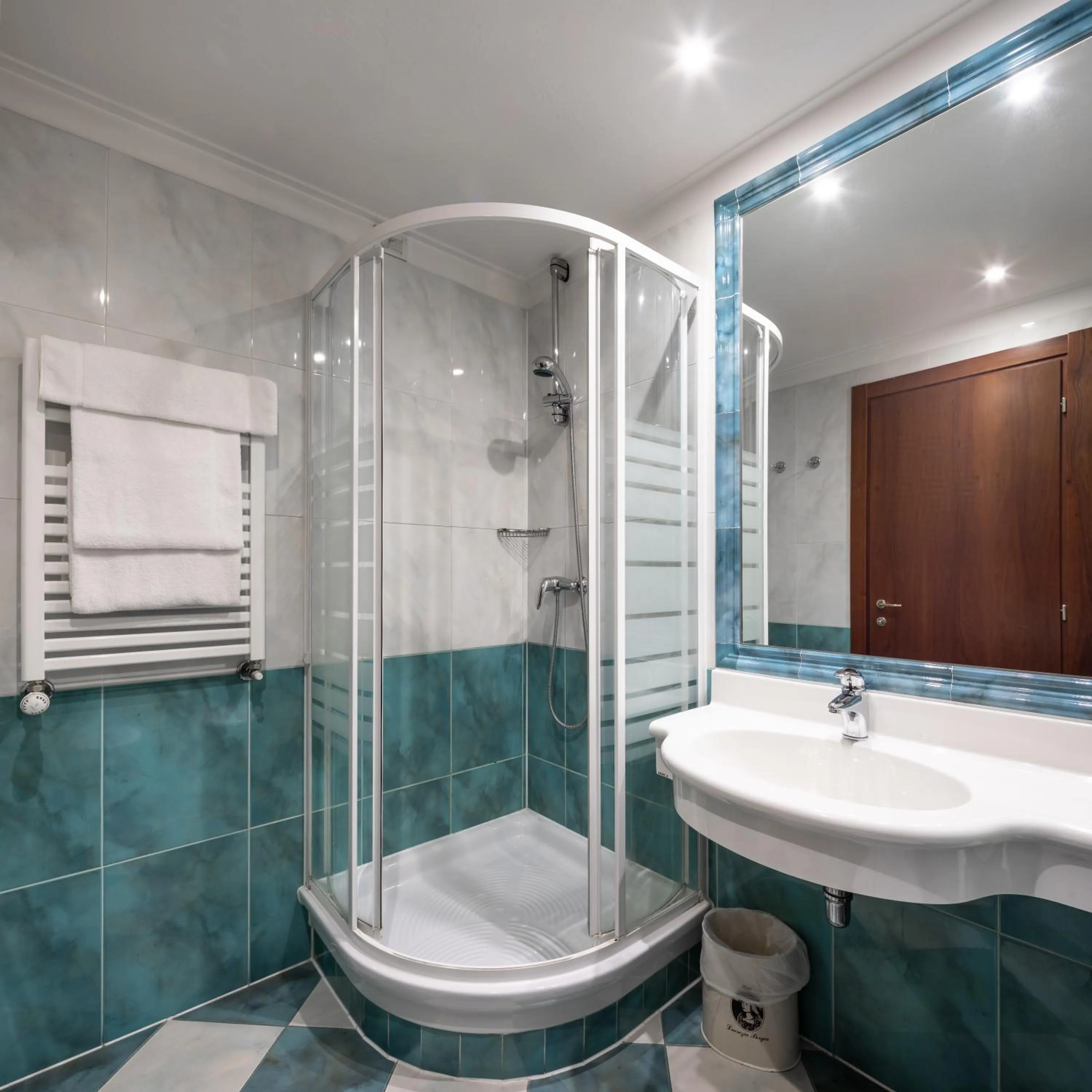 Bathroom in Hotel Lucrezia Borgia