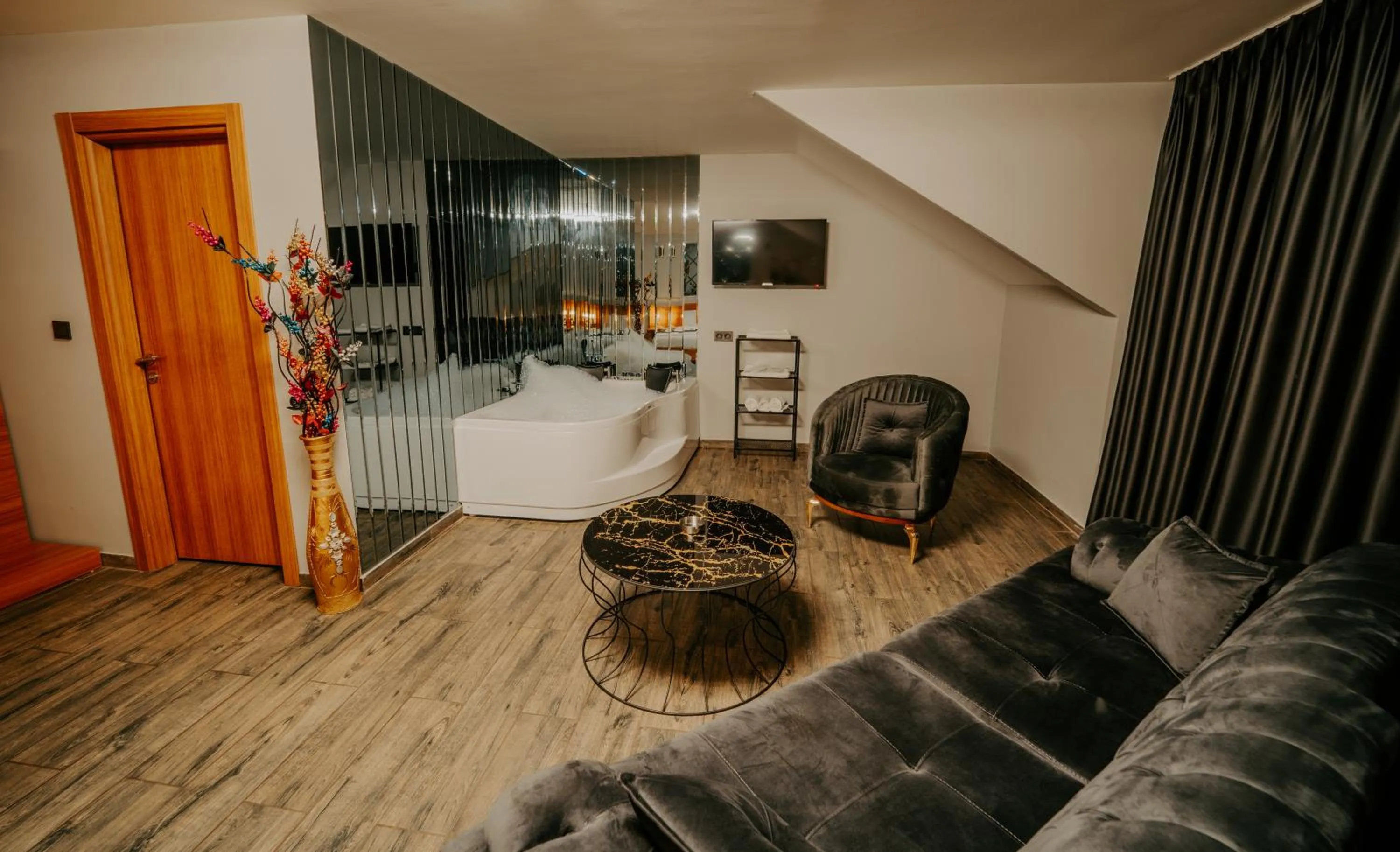 Seating area in Grand Quars Hotel