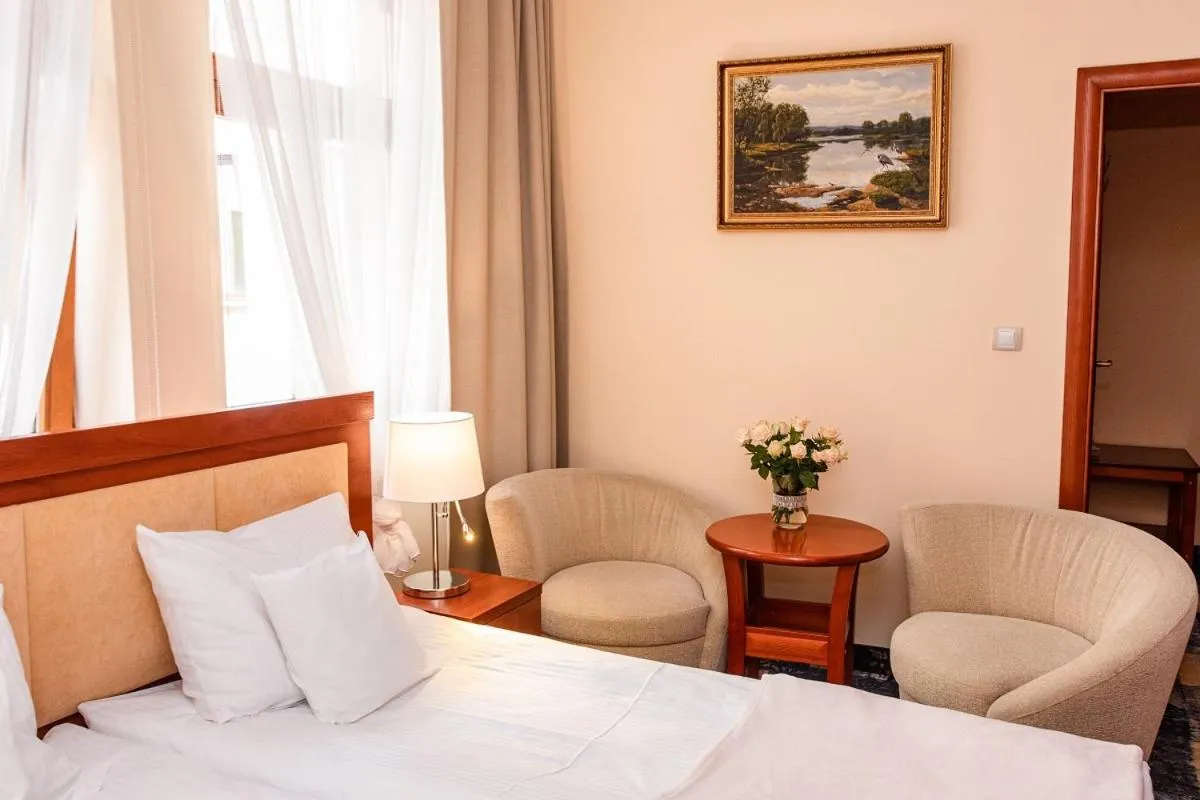 Bed in Hotel Hubertus Rzeszów