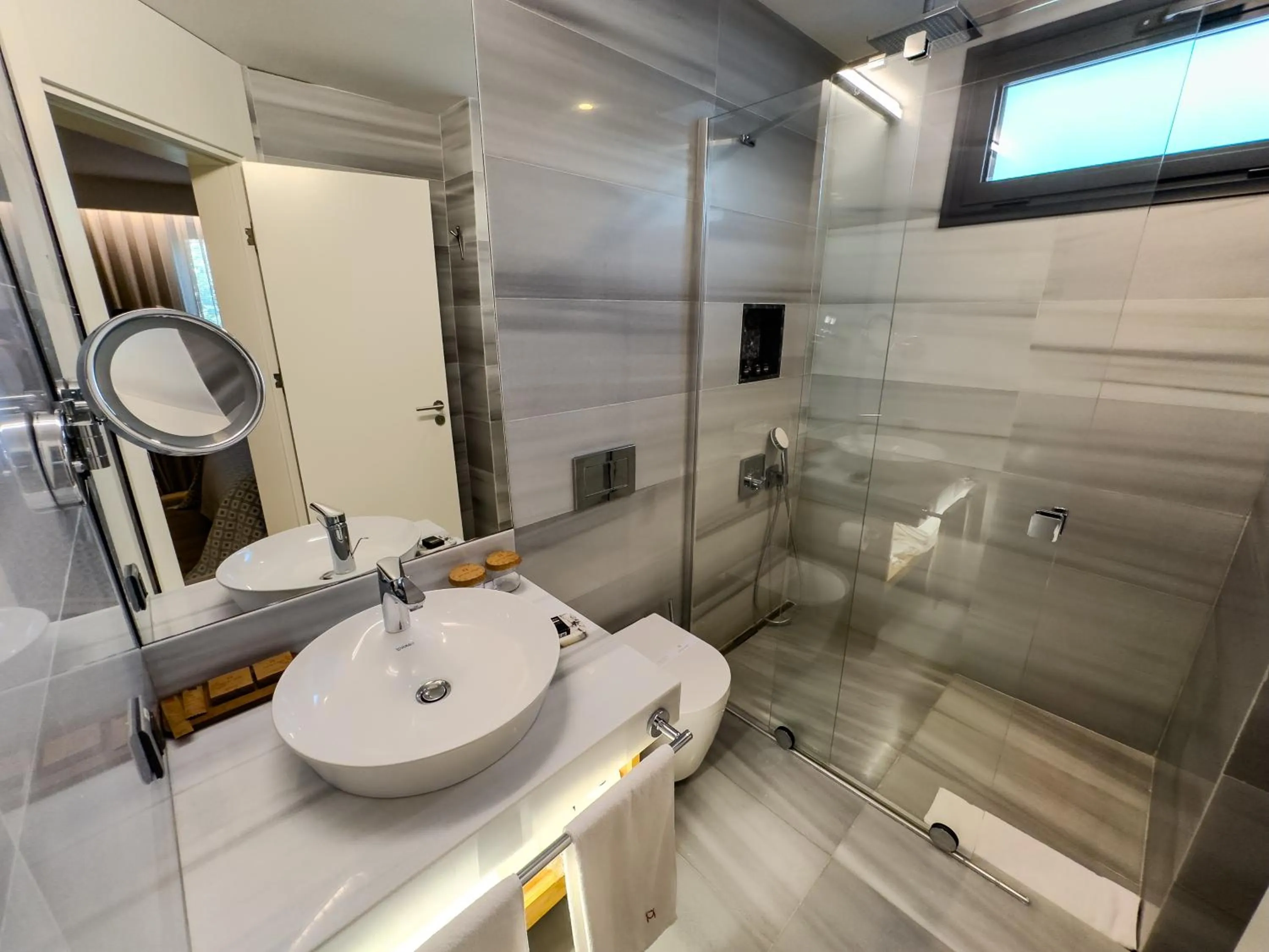 Shower in Pınar Otel