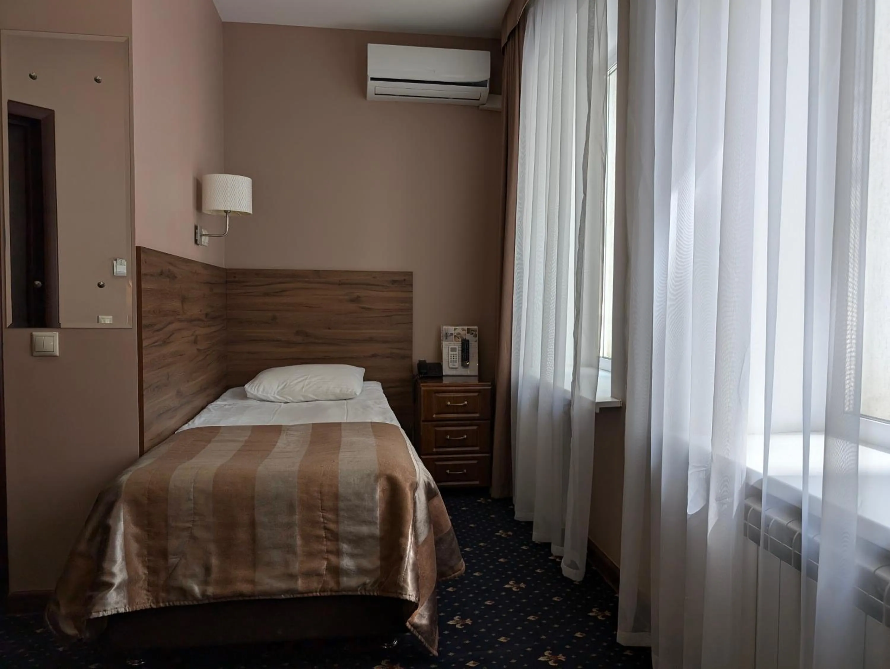 Bed in Victoria Hotel