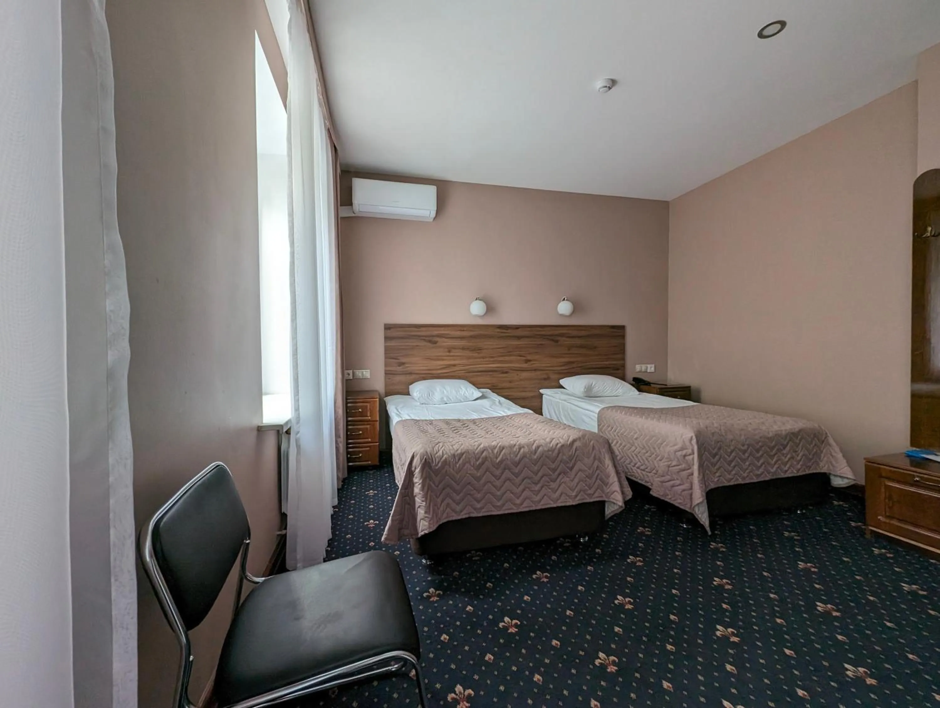 Bed in Victoria Hotel