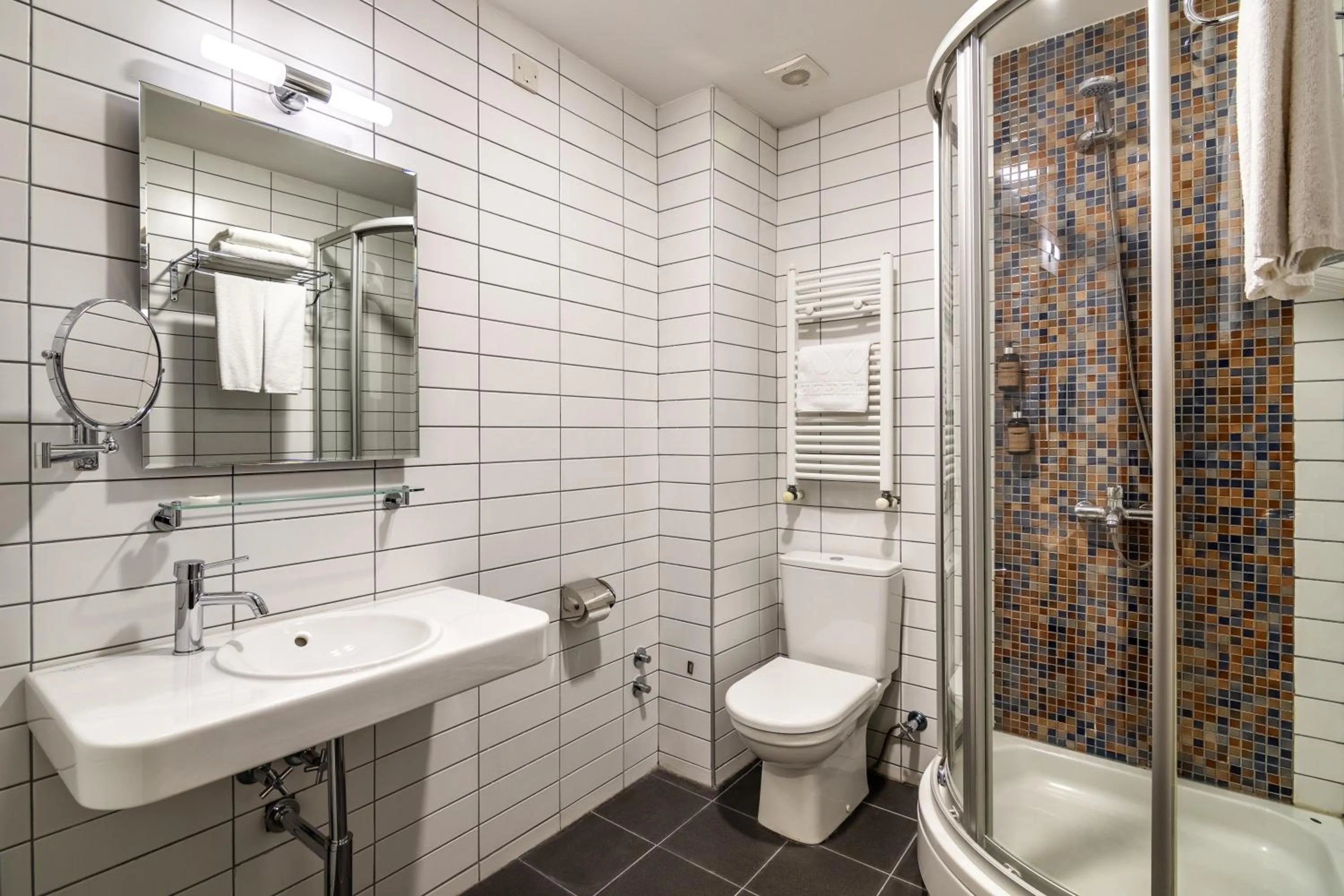 Bathroom in GINGER Hotel