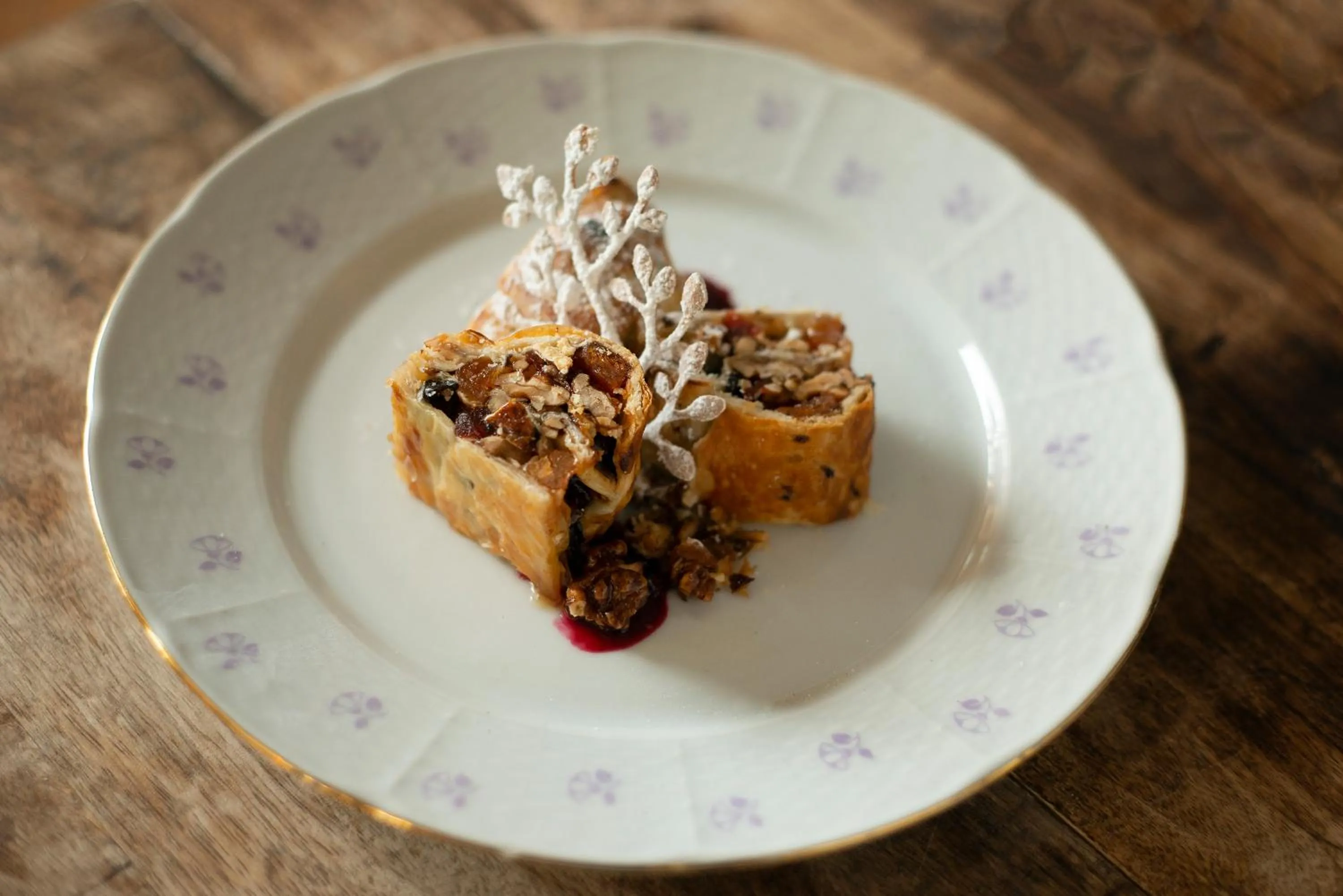 Restaurant/places to eat in GINGER Hotel